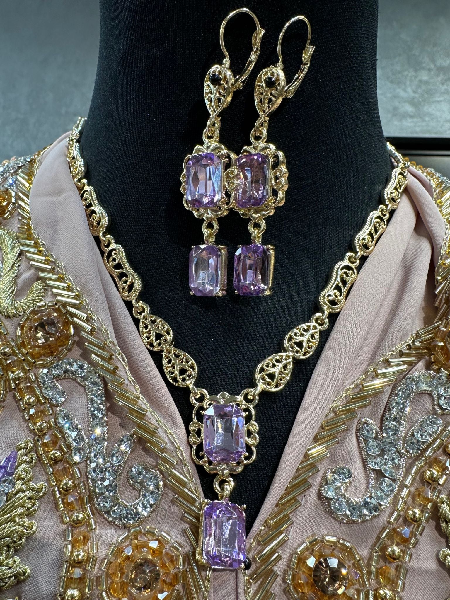 Ketting met oorbellen