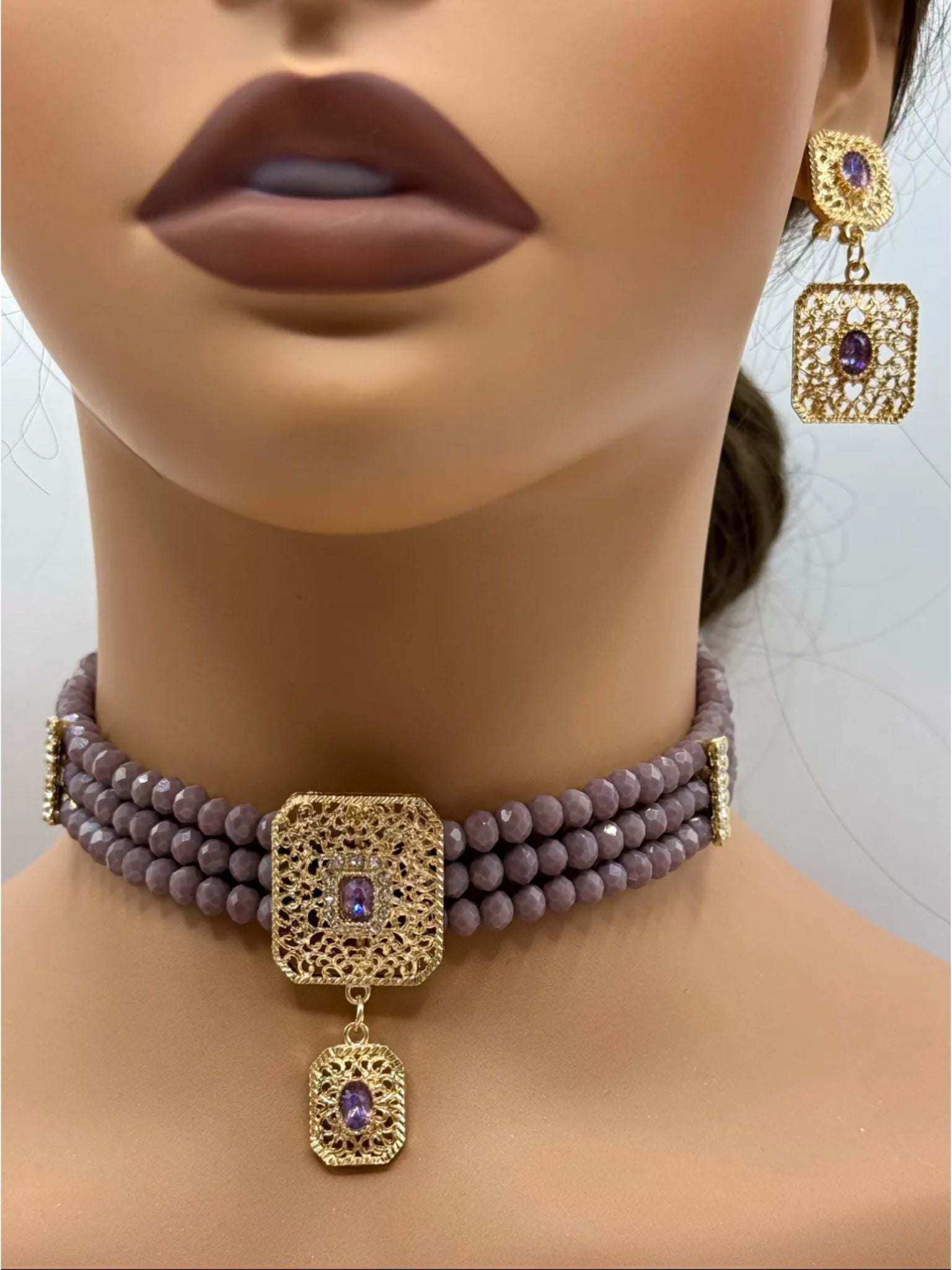 Choker with earrings