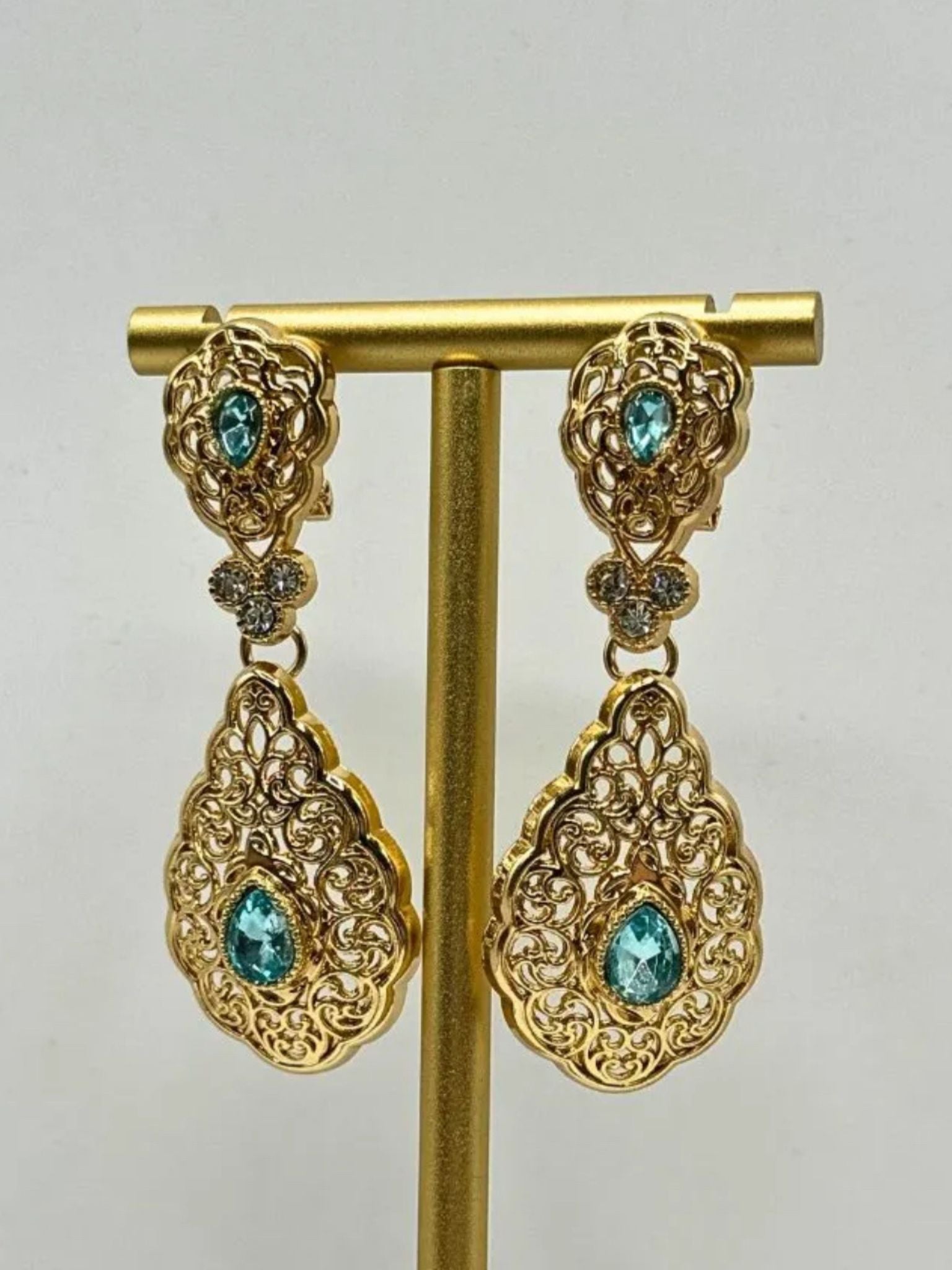 Earrings gold