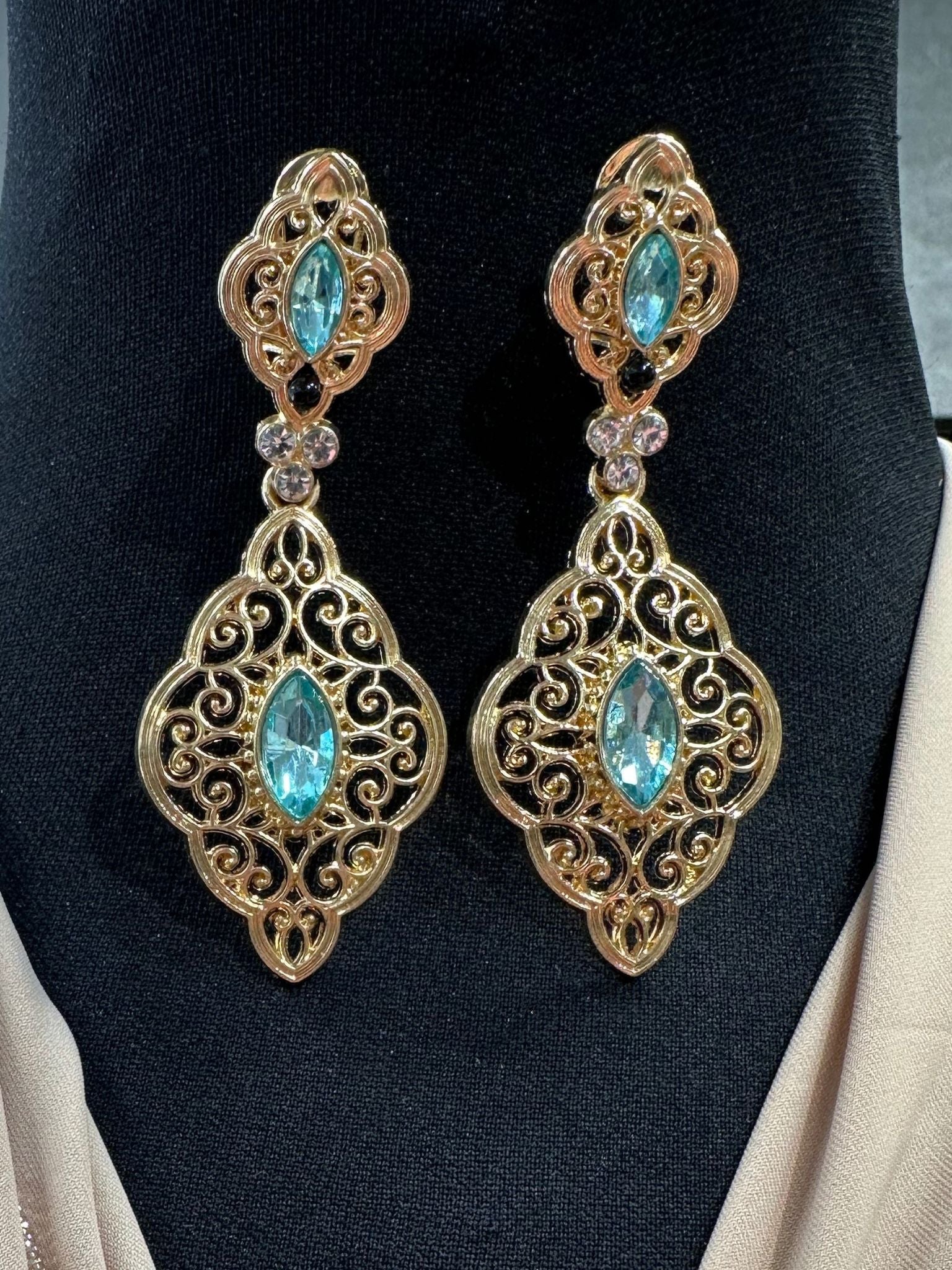 Earrings gold