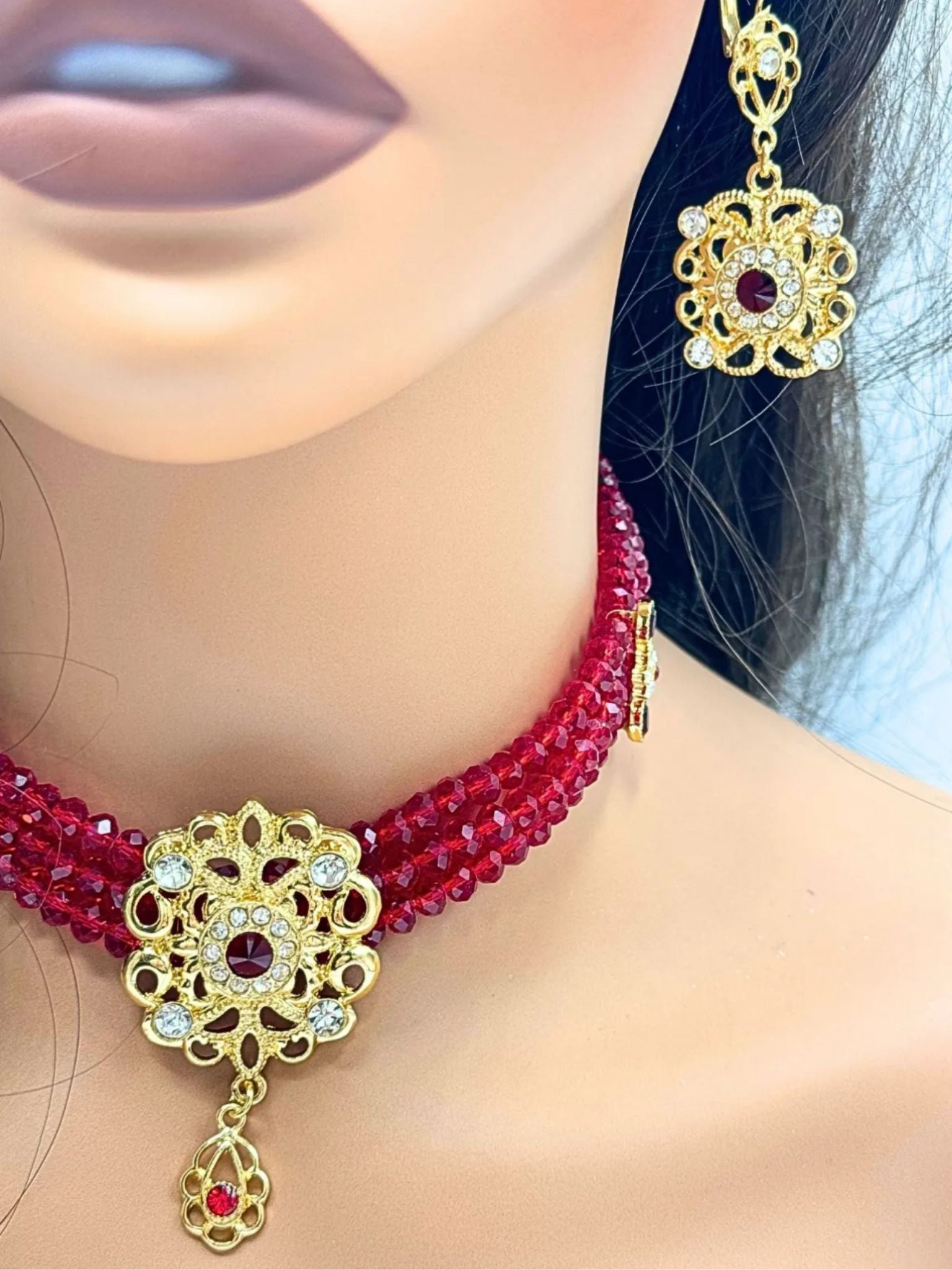 Choker with earrings