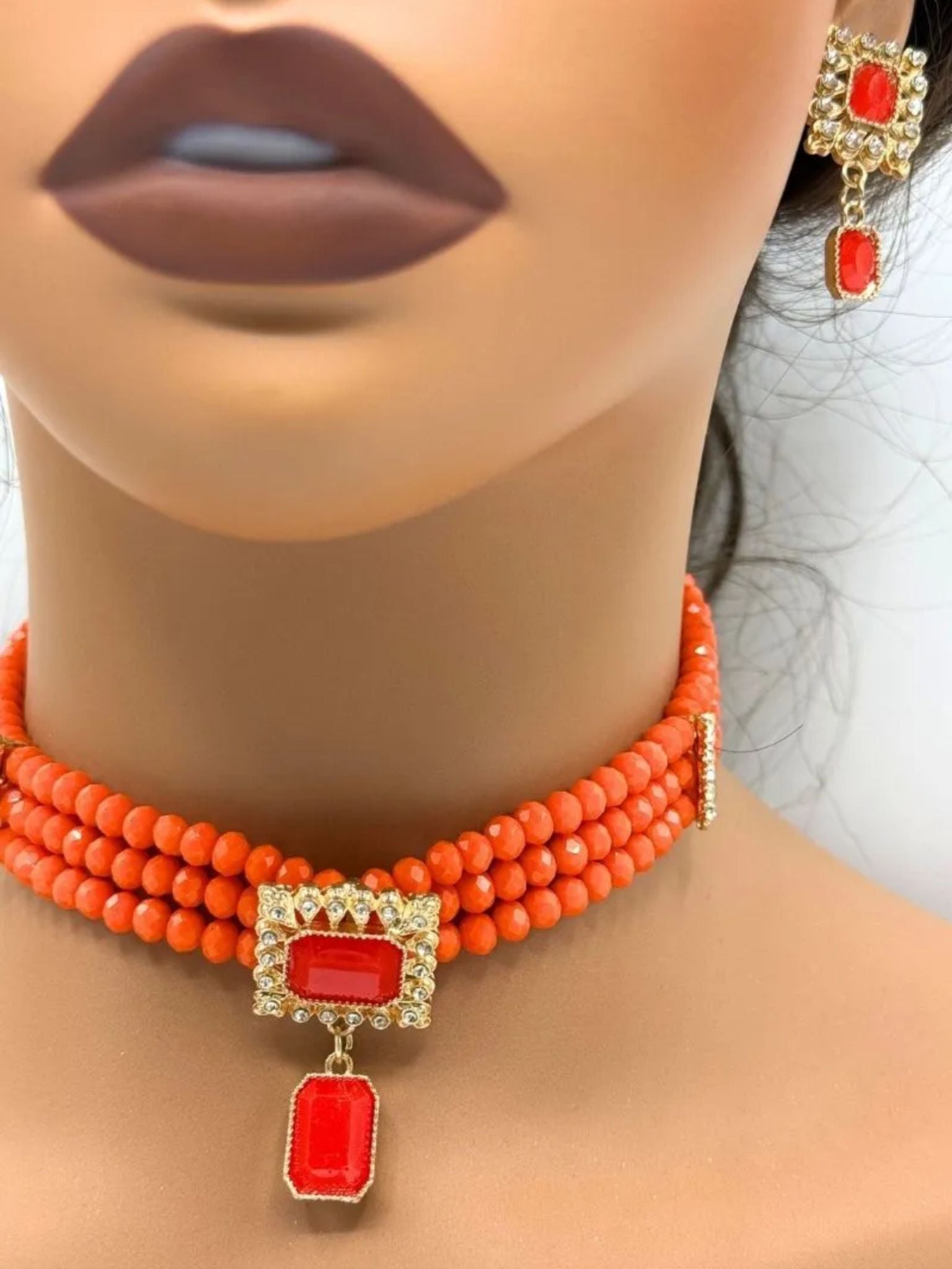 Choker with earrings