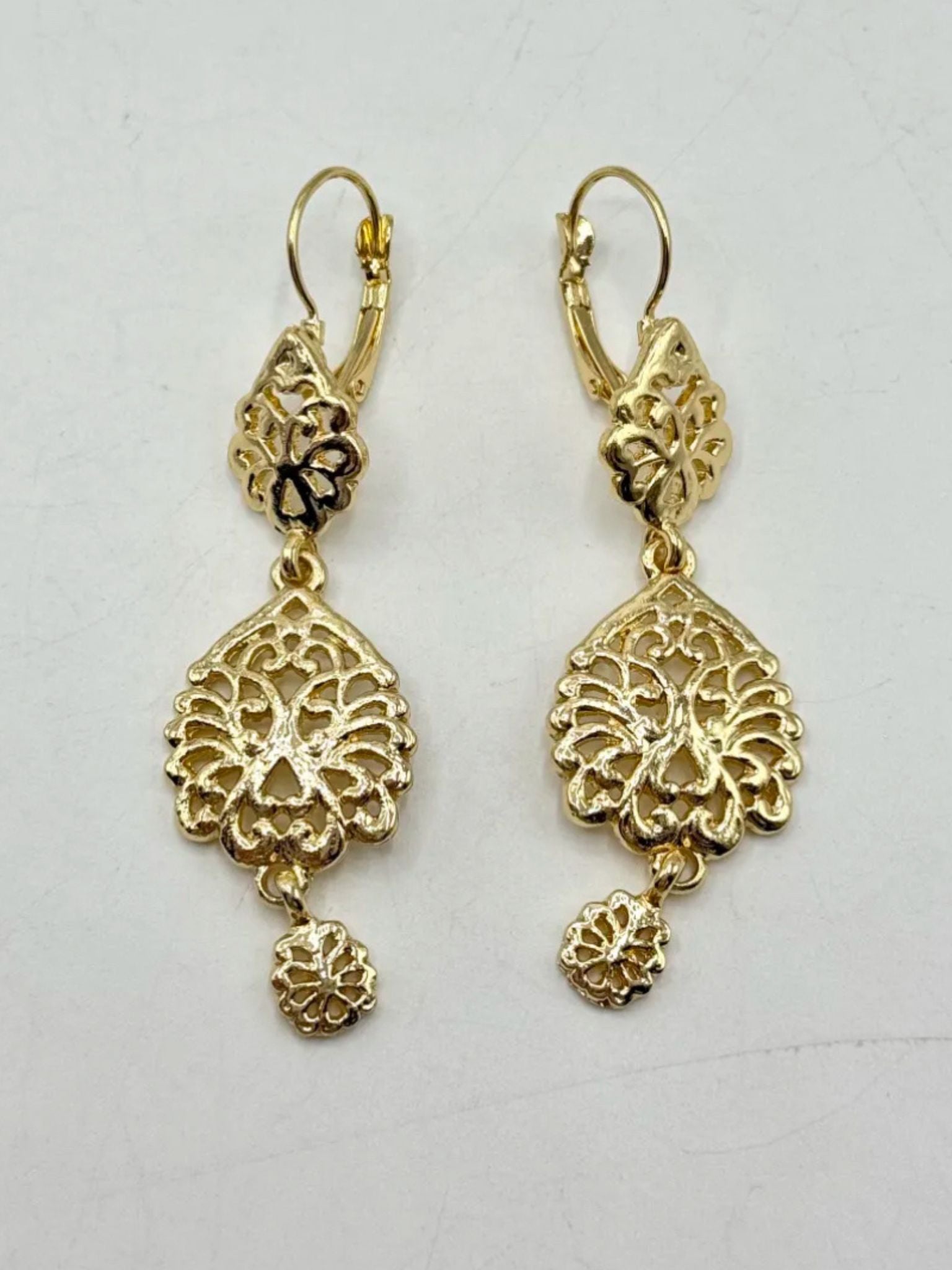 Earrings gold
