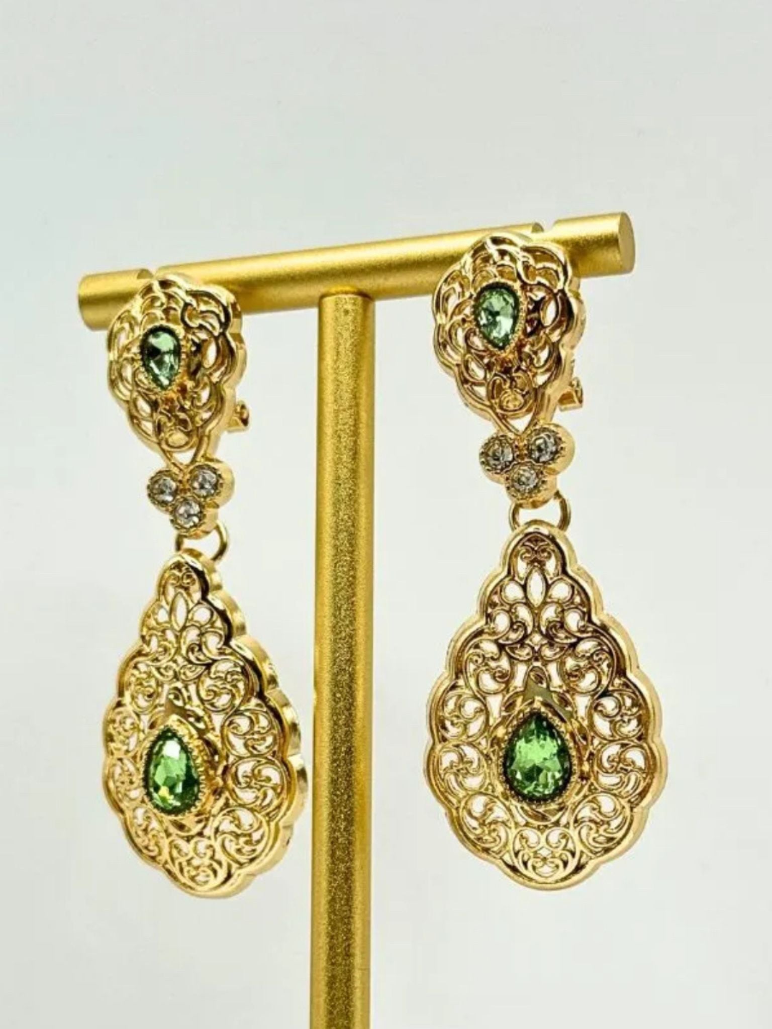 Earrings gold