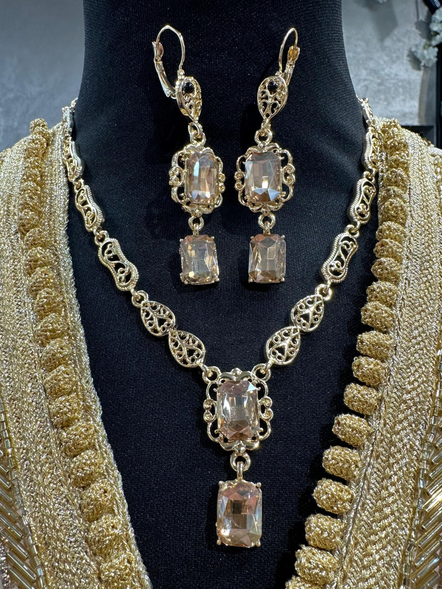 Ketting met oorbellen