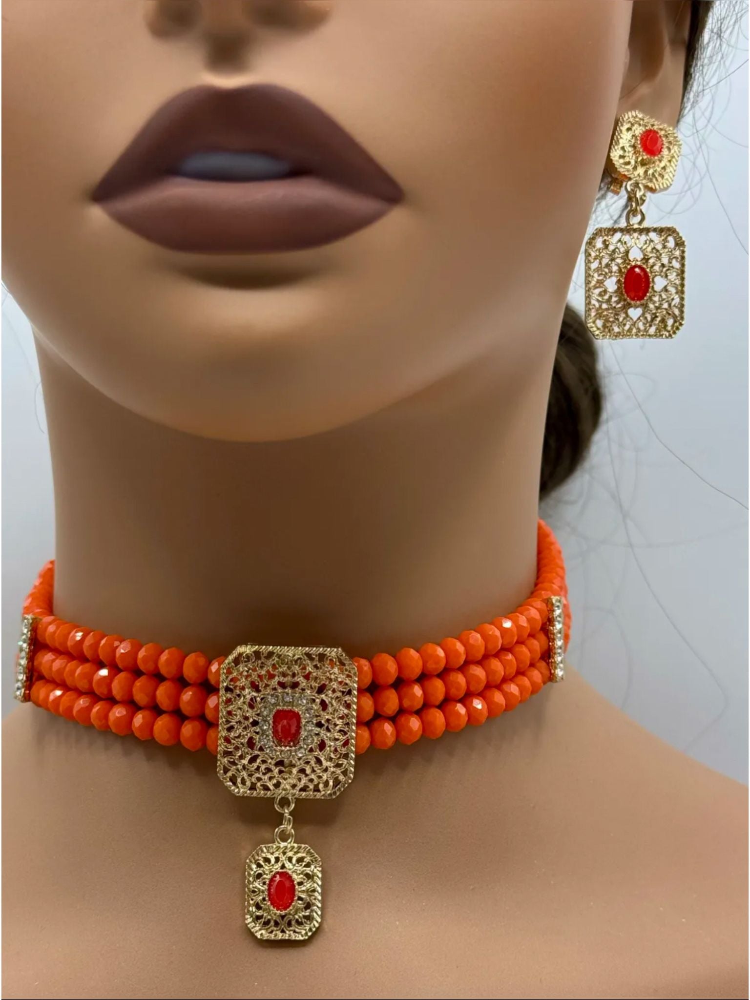 Choker with earrings
