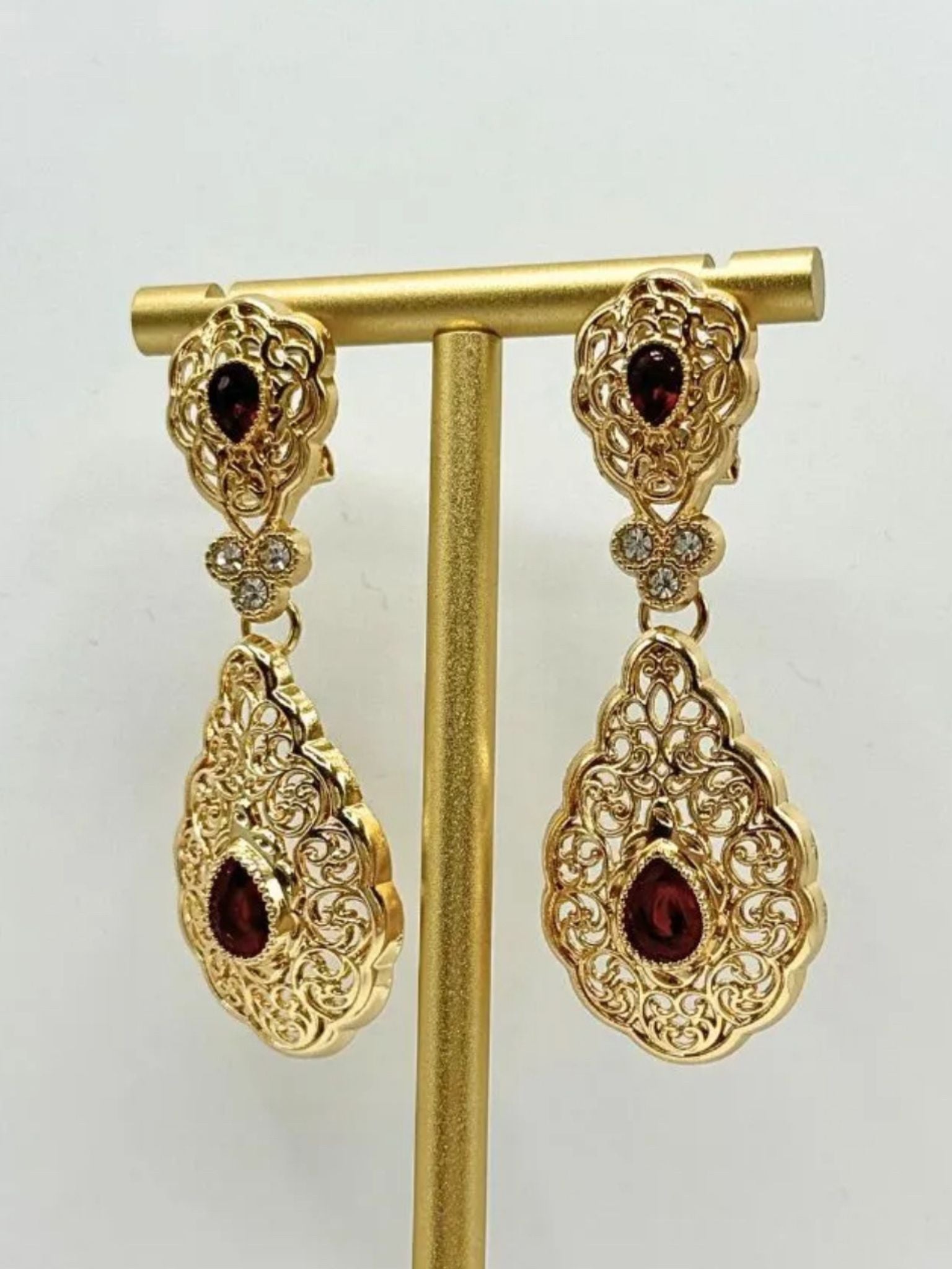 Earrings gold