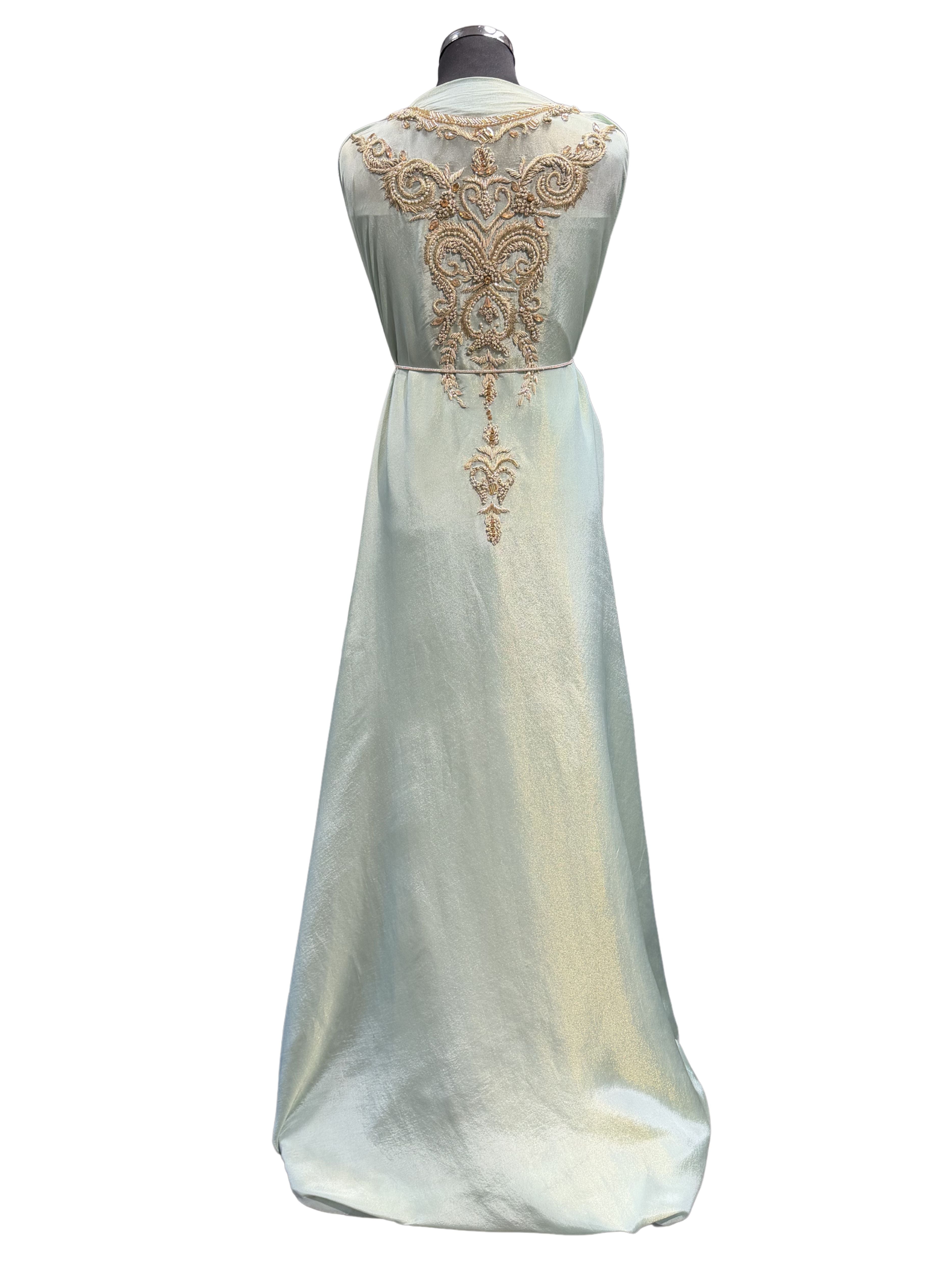 Zeegroene metallic organza takshita stof achterkant zonder bewerking