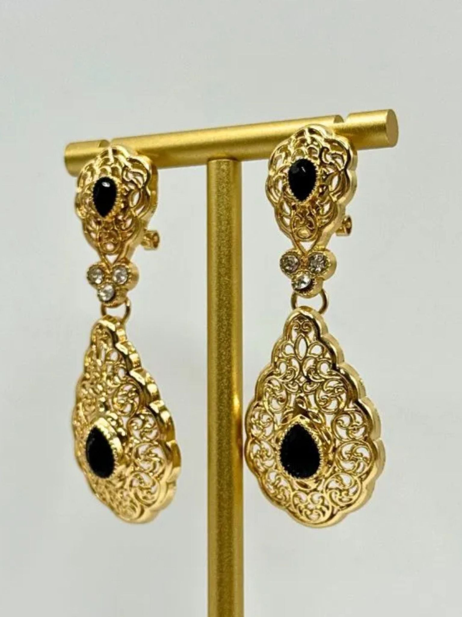 Earrings gold