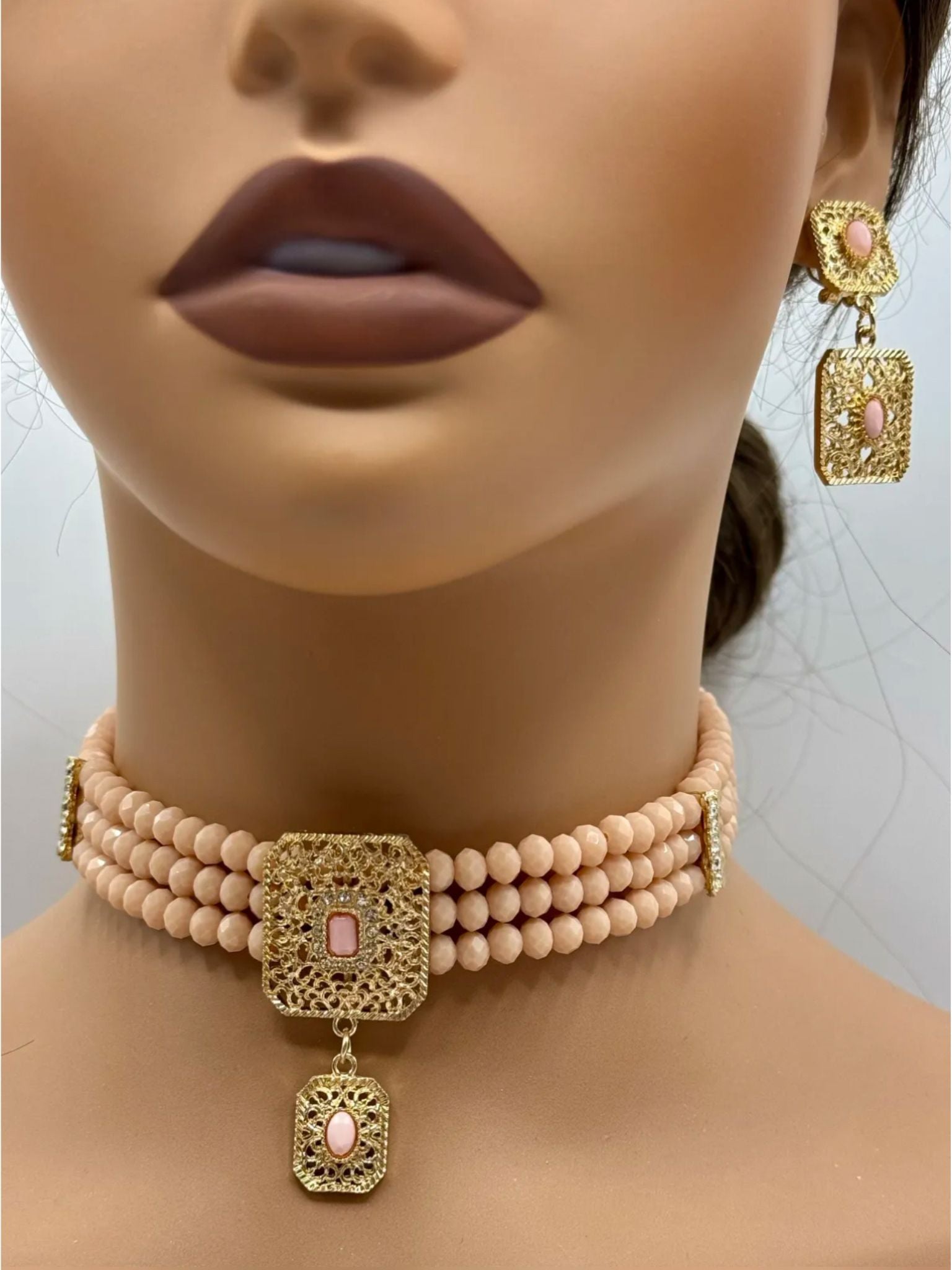 Choker with earrings