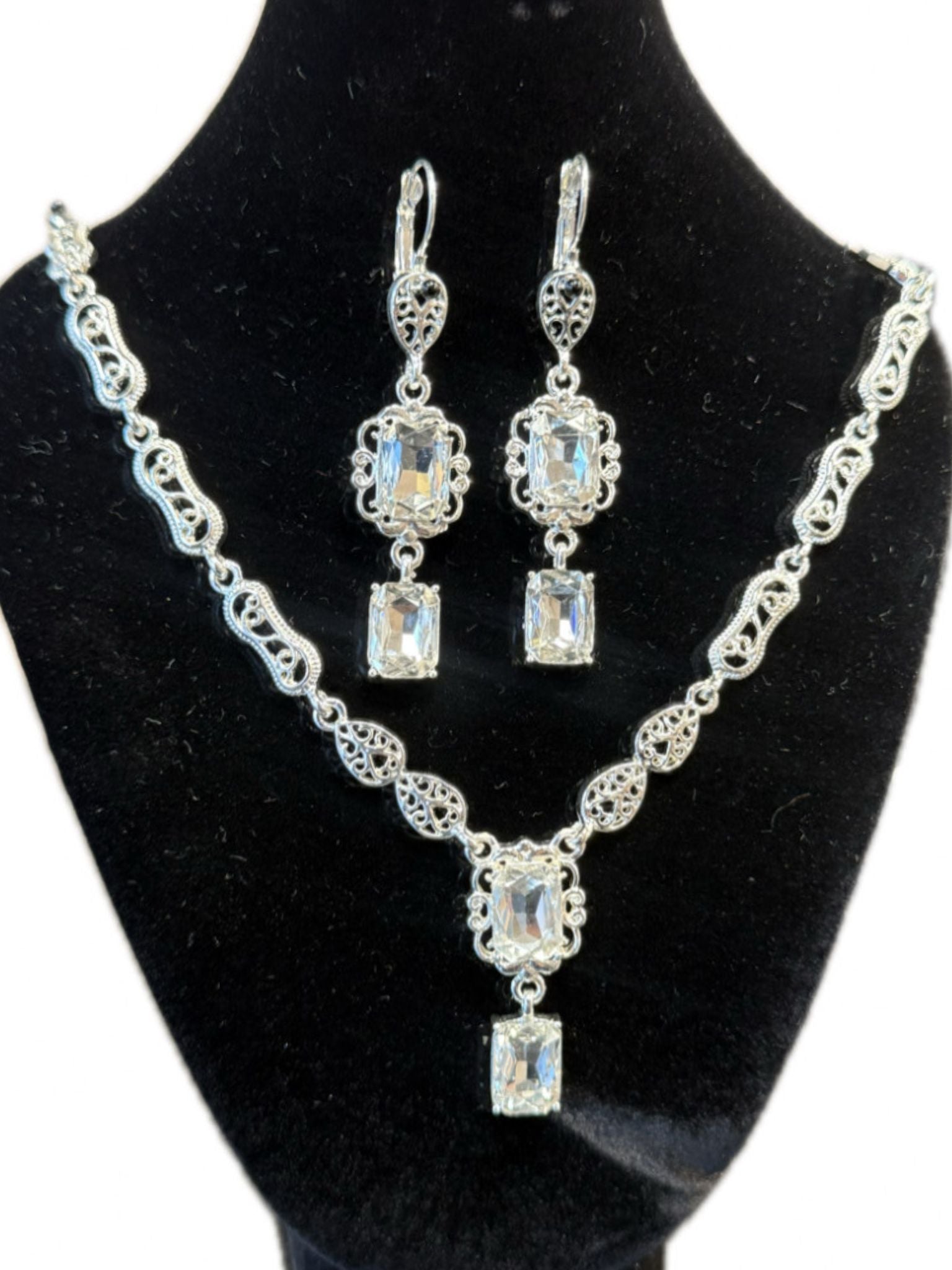 Ketting met oorbellen