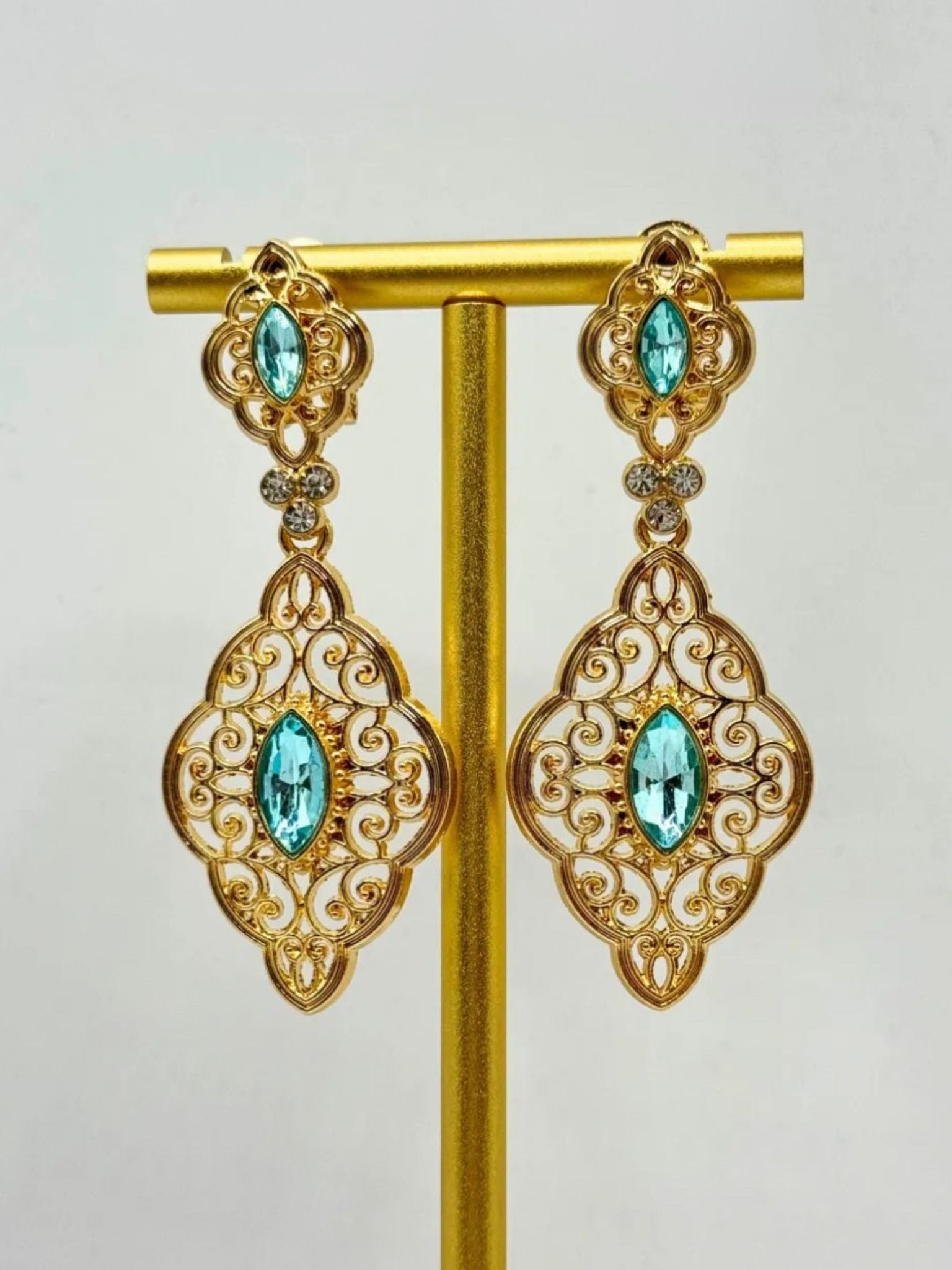 Earrings gold