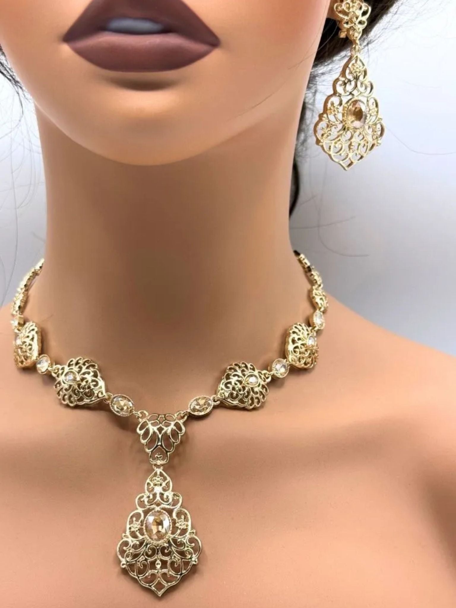 Necklace with earrings