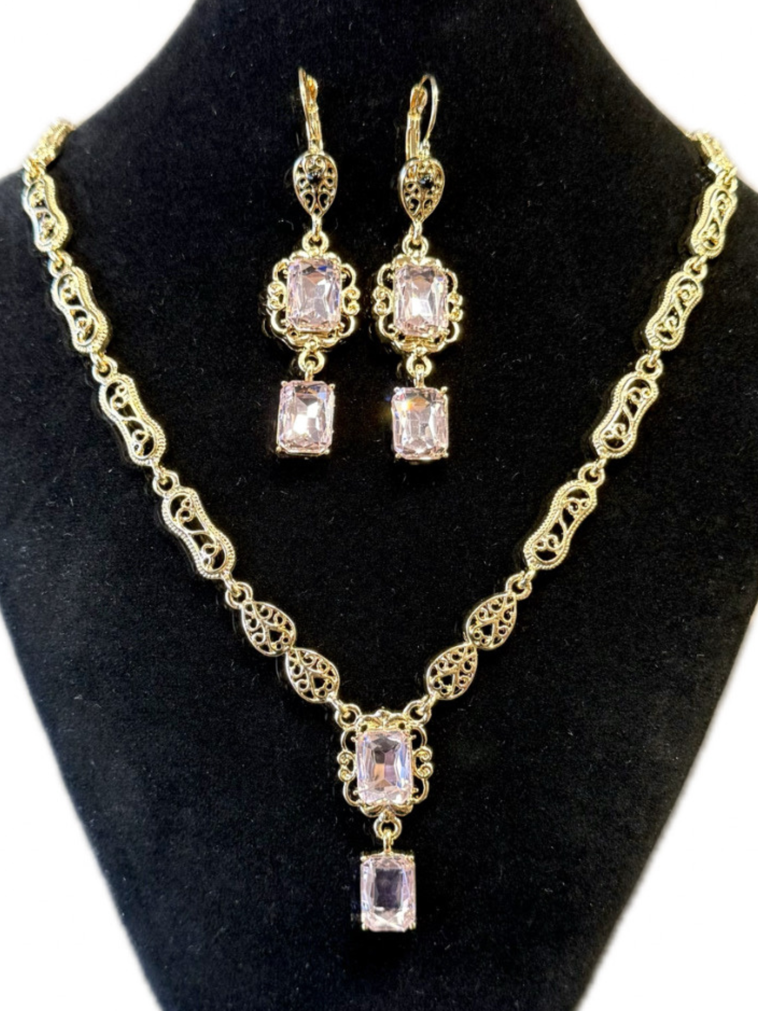 Ketting met oorbellen