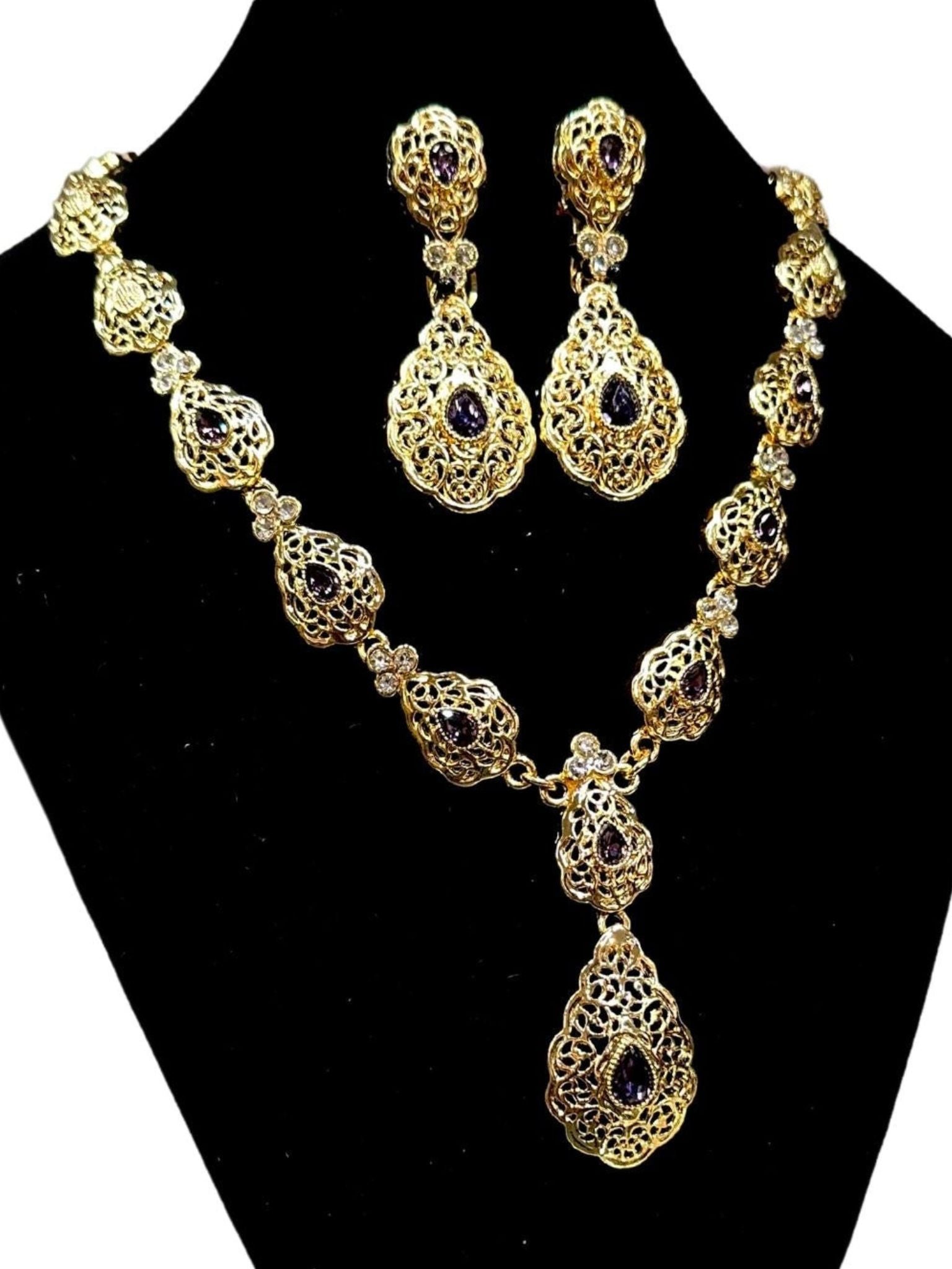 Ketting met oorbellen