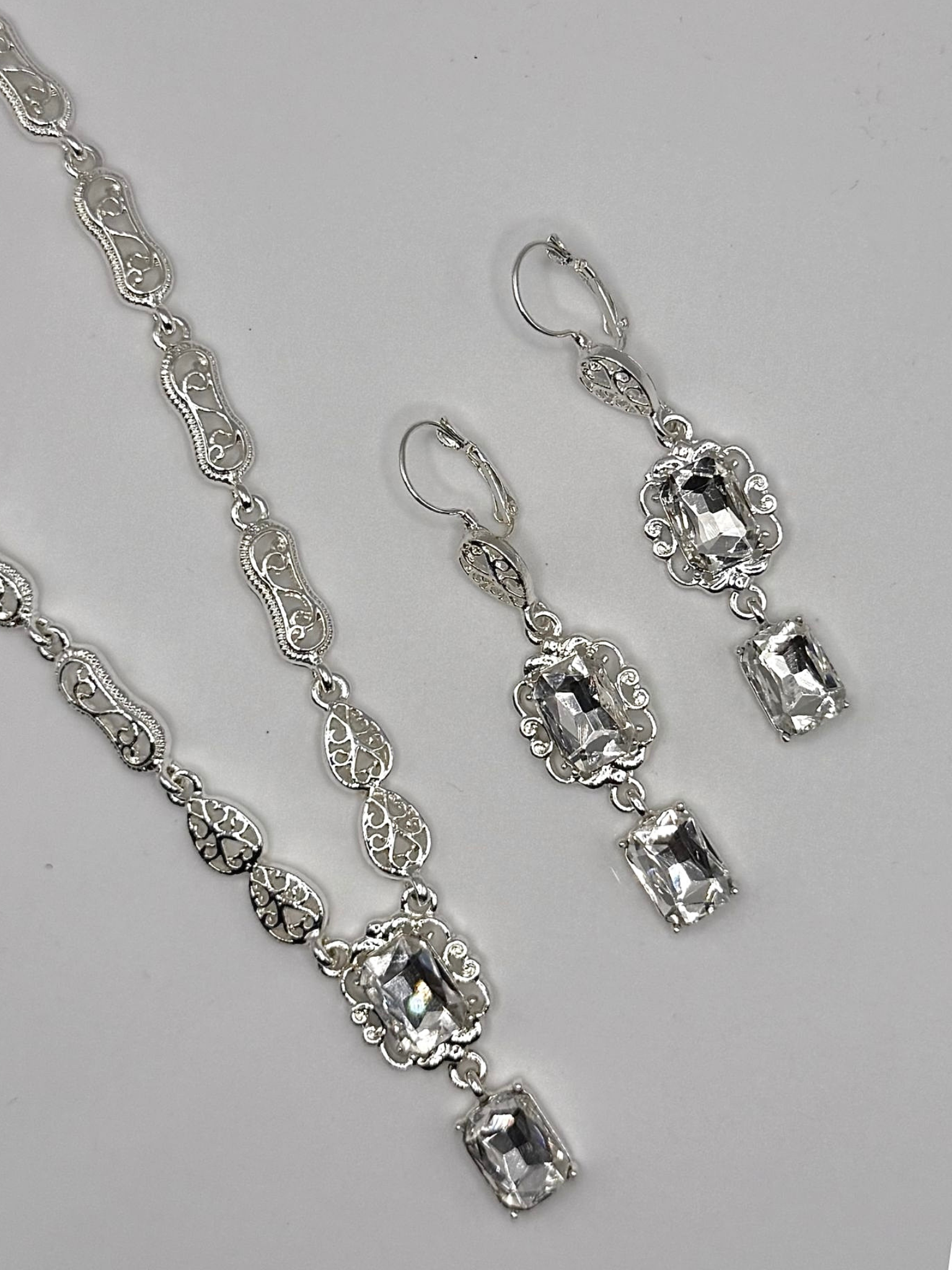 Ketting met oorbellen