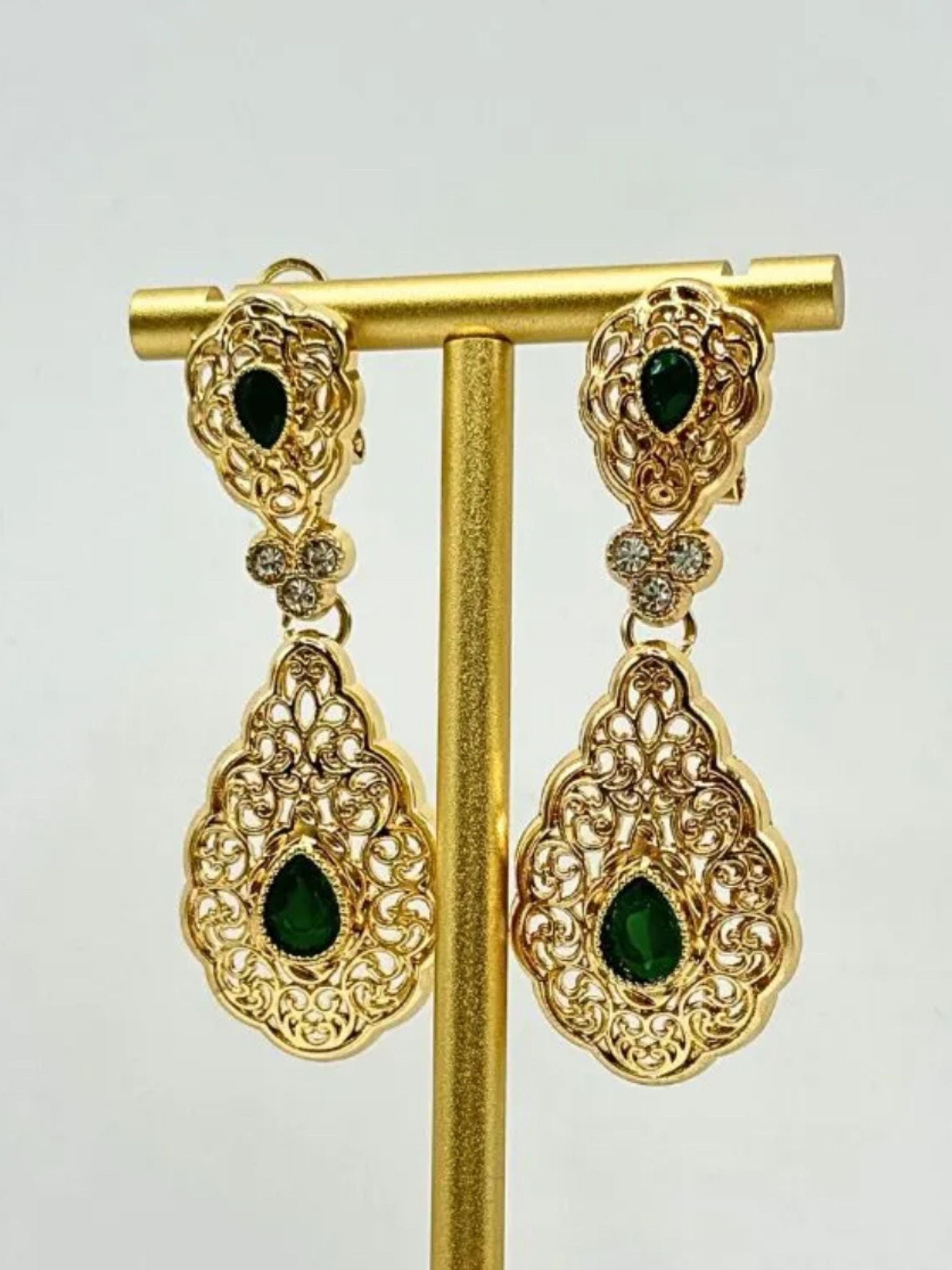 Earrings gold