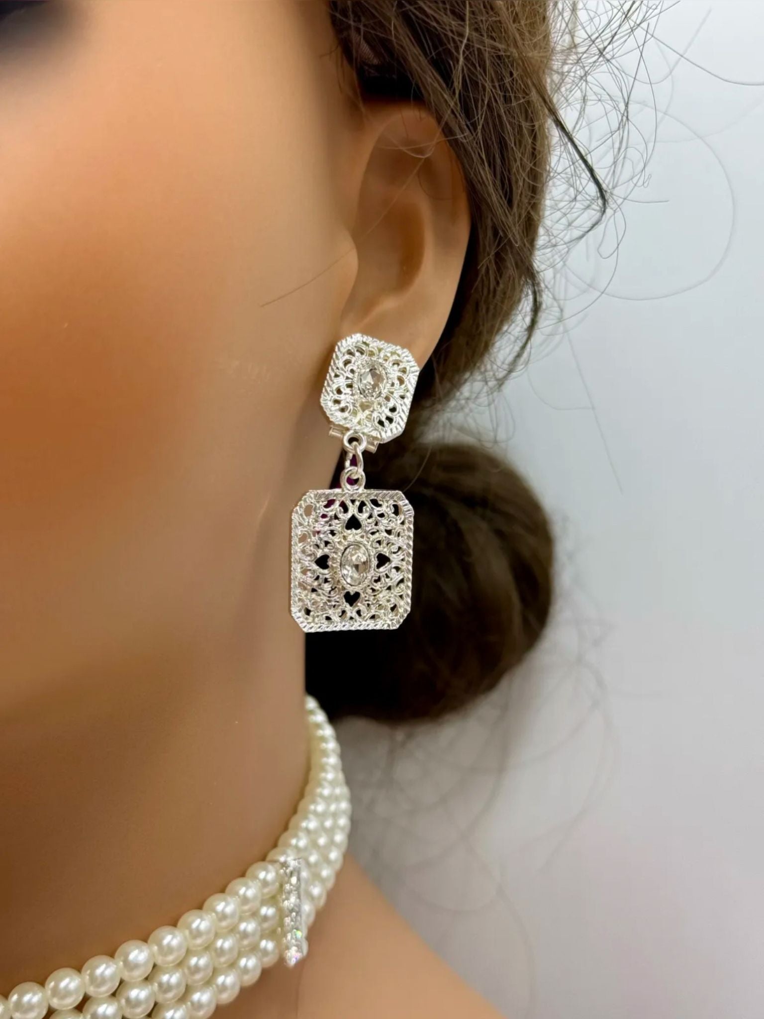 Choker with earrings