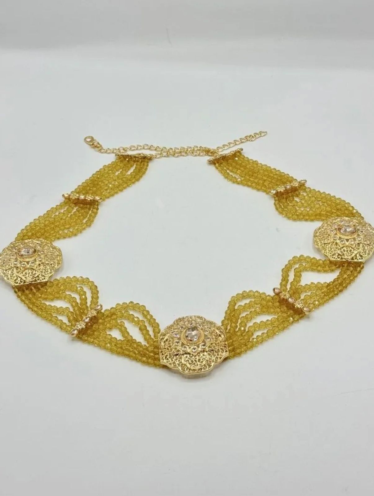 Marokkaanse mdamma riem met gouden facetkralen en gouden details