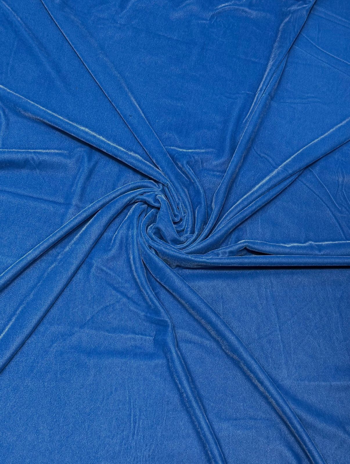 Blauwe Mobra stof geschikt voor het maken van een caftan of takshita.