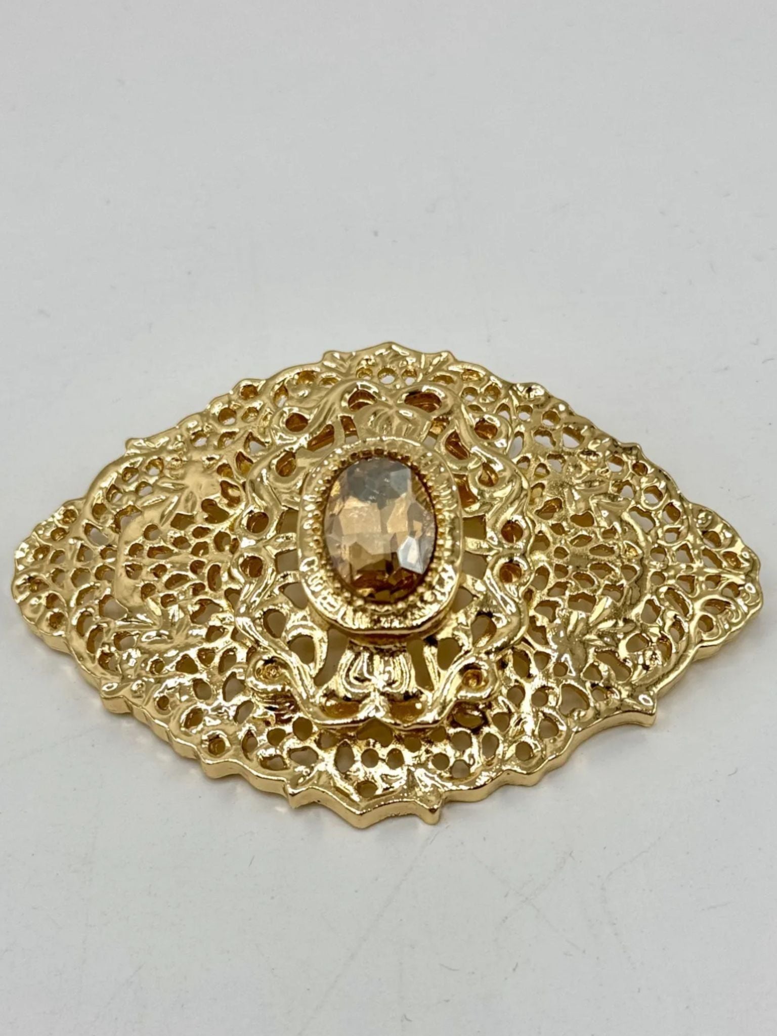 Broche