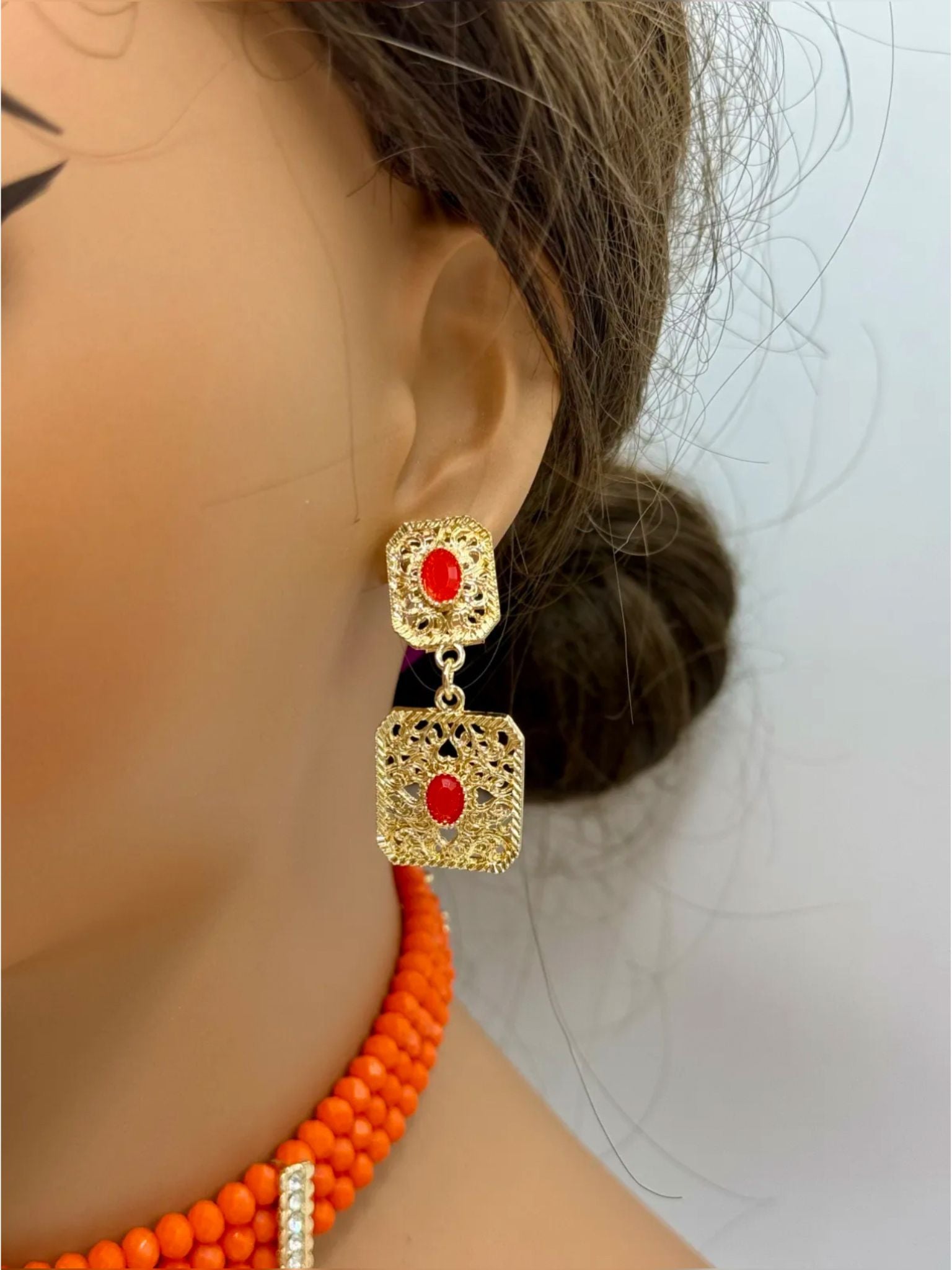 Choker with earrings