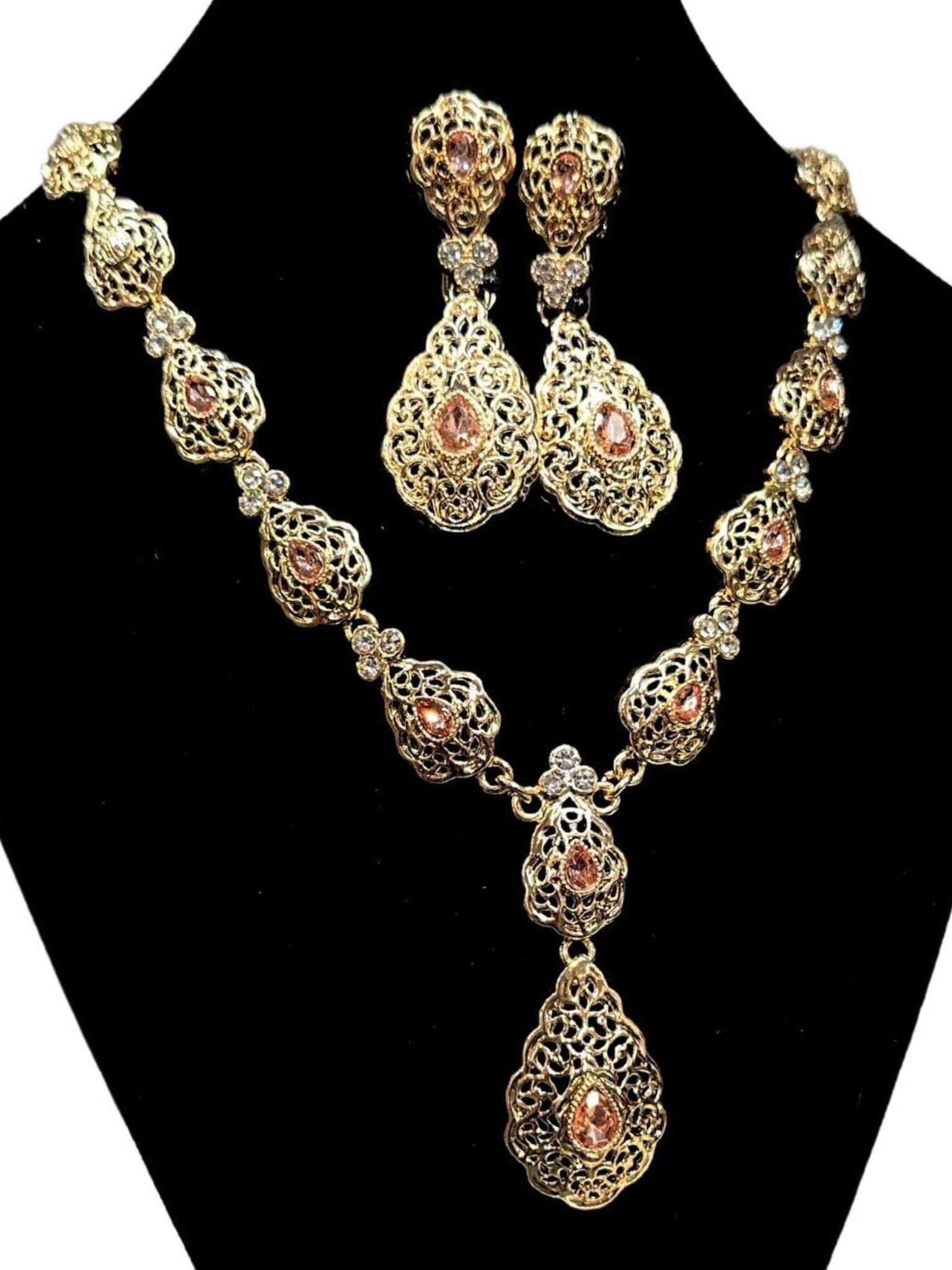 Necklace with earrings