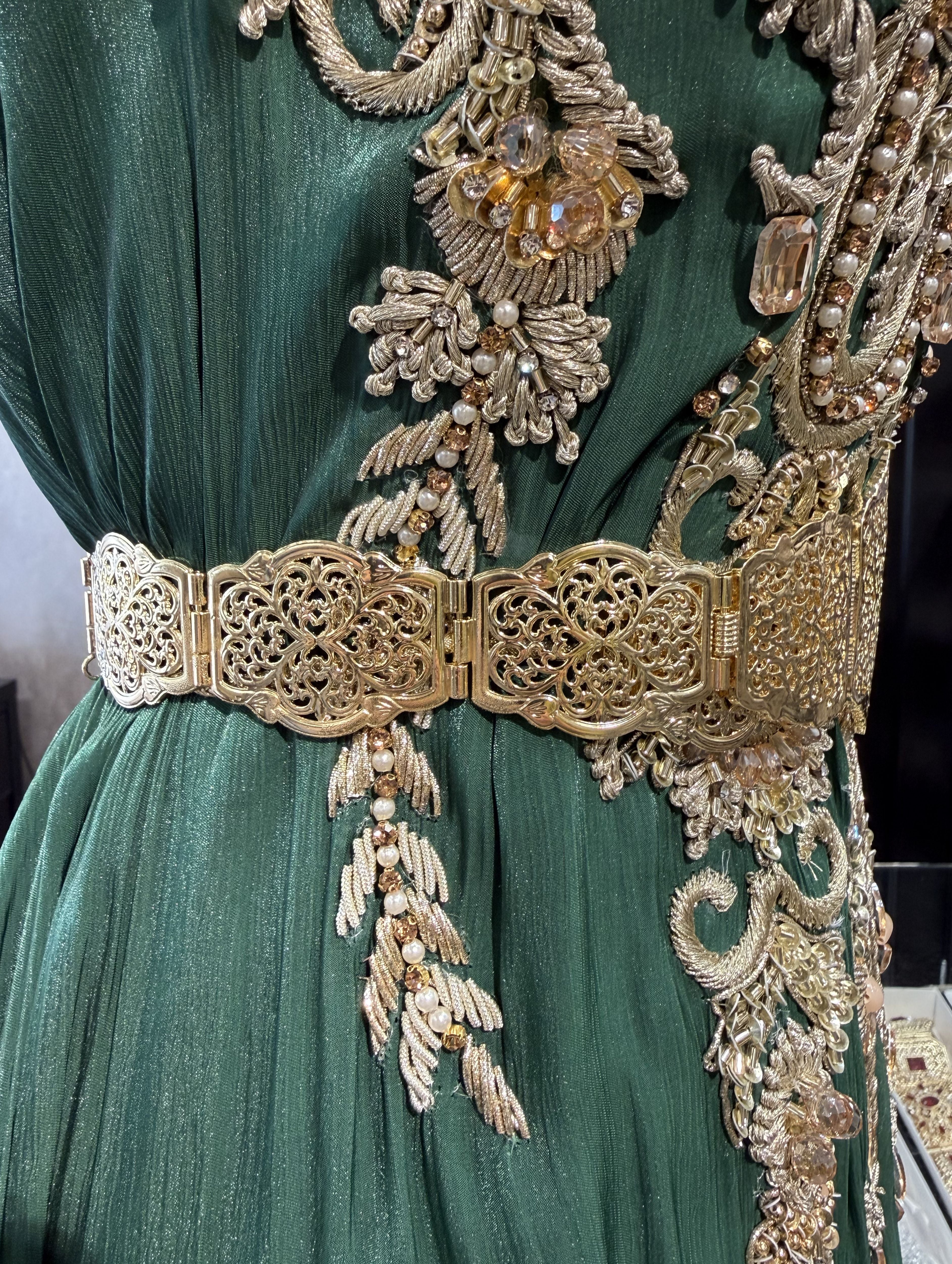 Cinturón dorado sin piedras