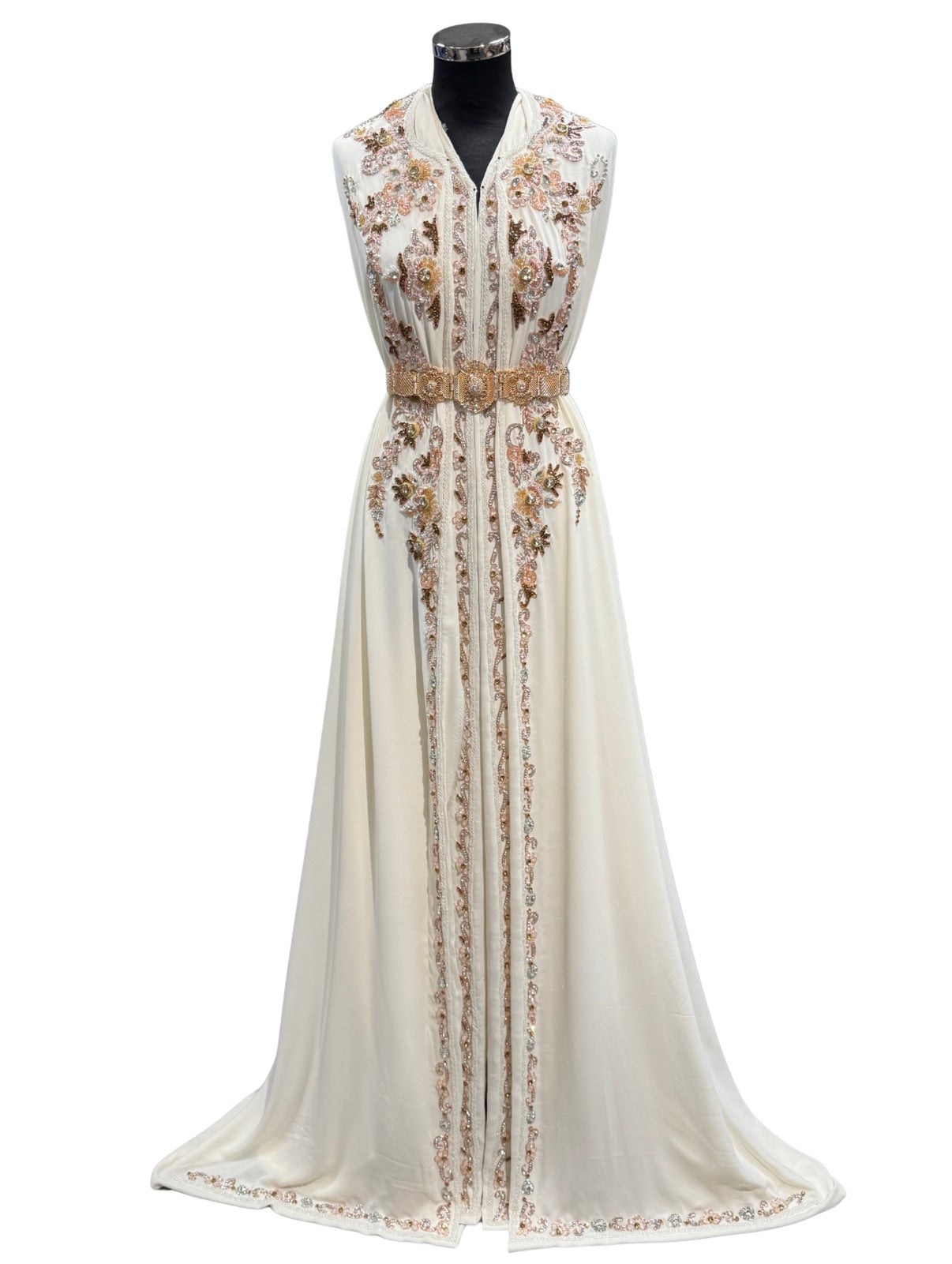 Creme caftan-stof met bewerkte boven- en onderstof, geschikt voor traditionele caftans en takshita’s.