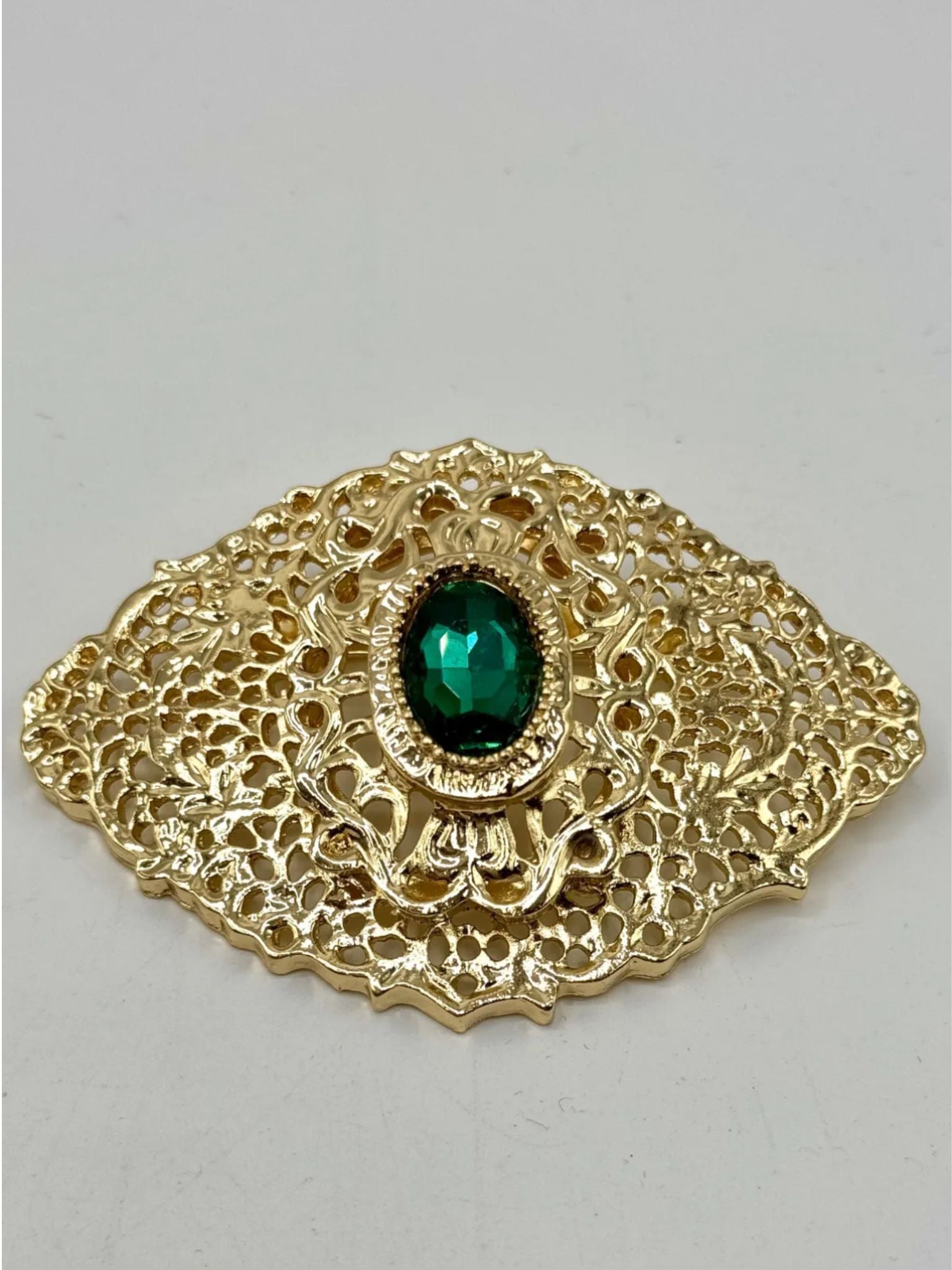 Broche