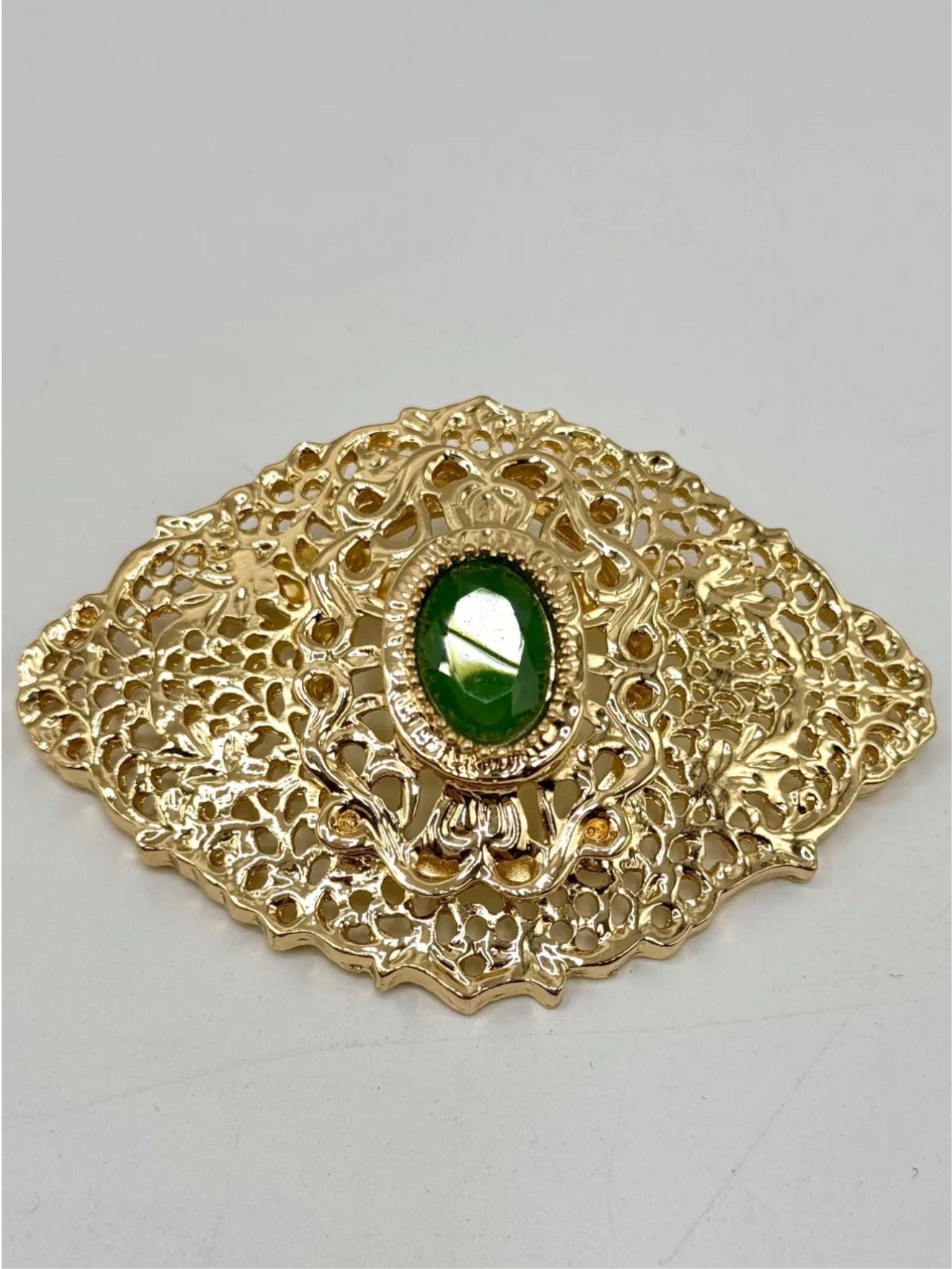 Broche