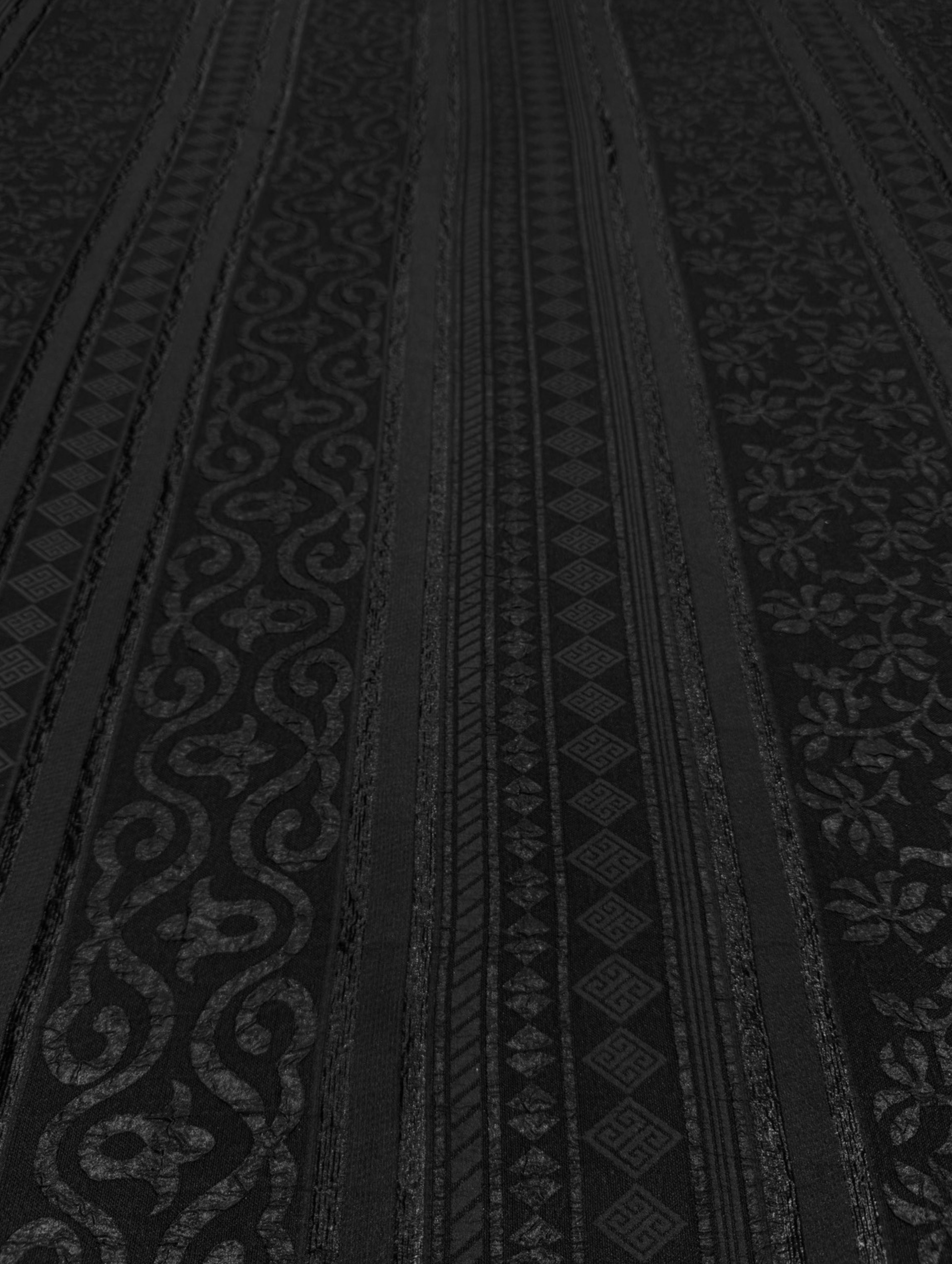 Zwarte Marokkaanse jacquard stof met ingeweven verticale banen en klassieke patronen voor djellaba's.
