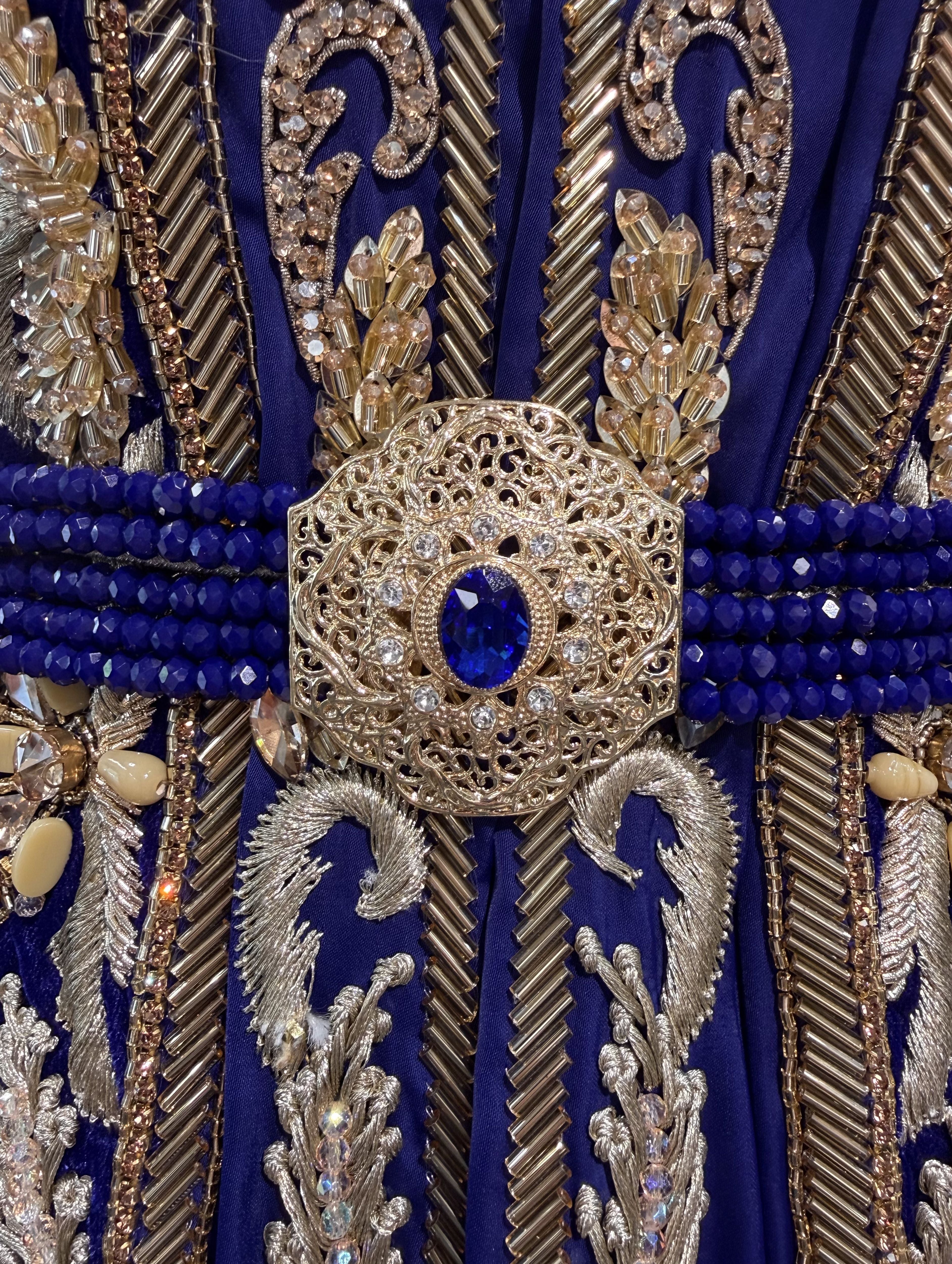 Marokkaanse gouden mdamma riem met koningsblauwe stenen en facetkralen