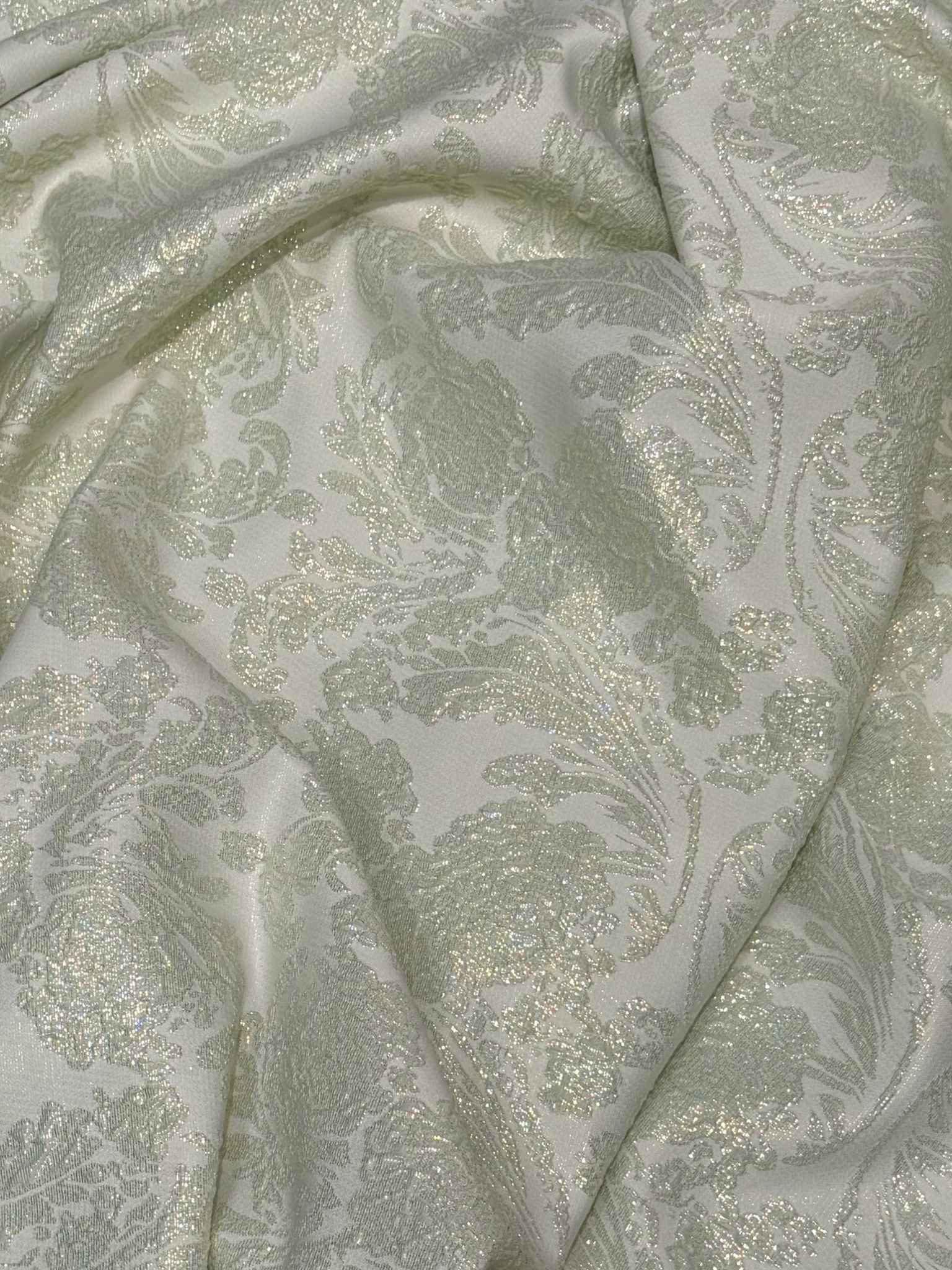 Luxe Brocard stof in mintgroen met subtiele glans, ideaal voor caftan of takshita.