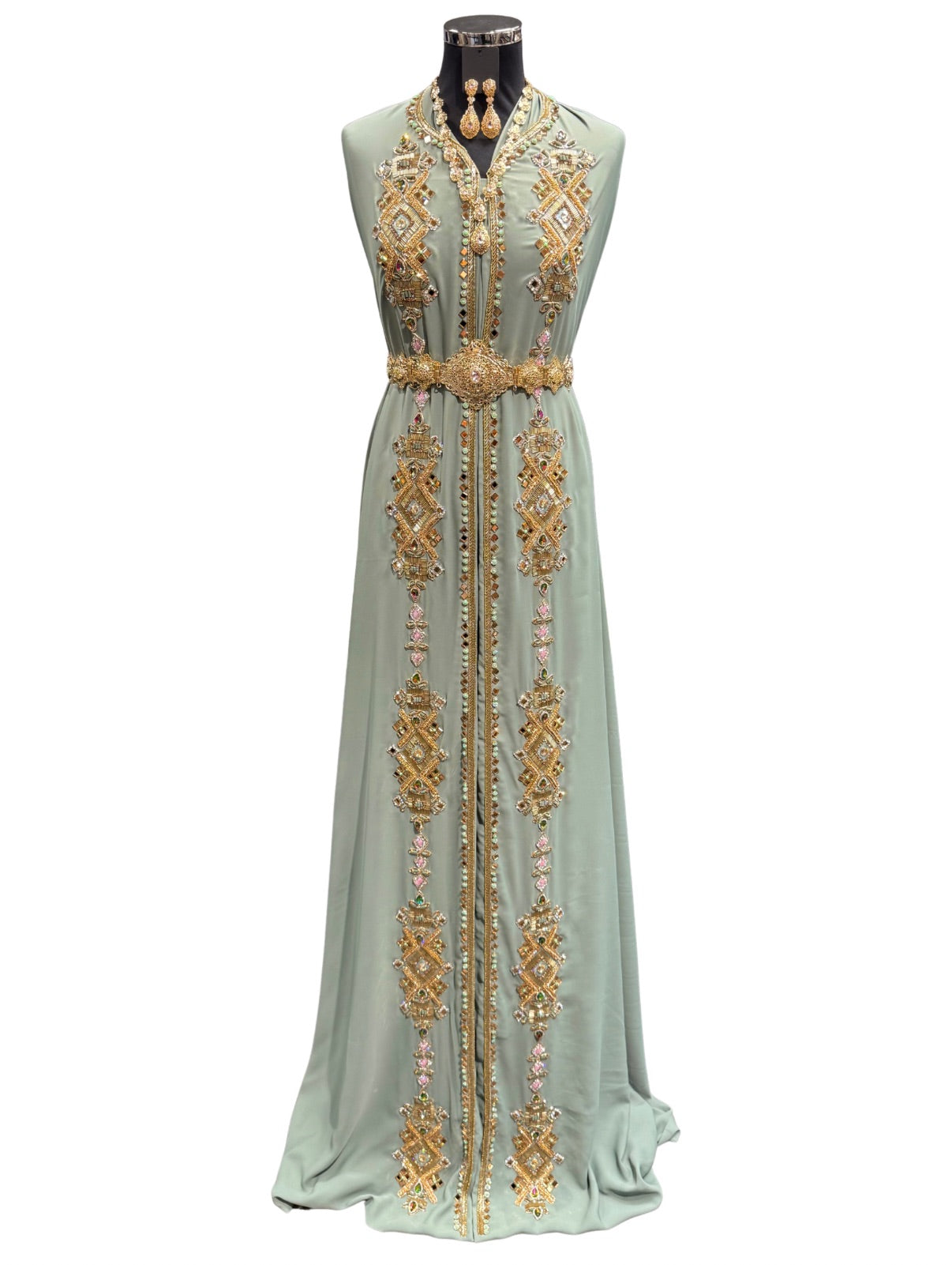 Caftan of takshita stof zeegroen met gouden bewerking en handgemaakte steentjes.