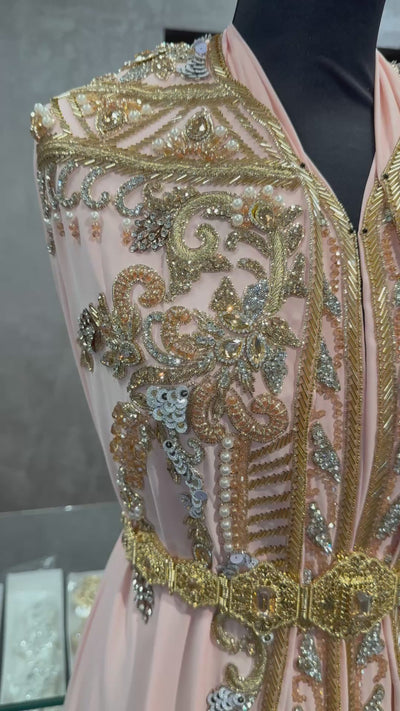 Takshita stof in zalm met bewerkte bovenstof en onderstof.