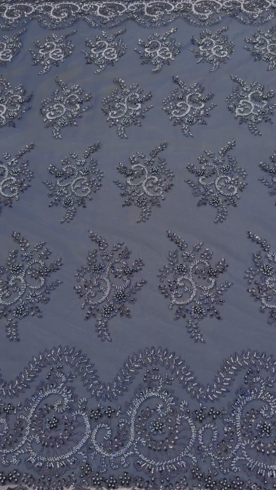 Video van donkerblauwe kant stof met fijne parels en kralen, geschikt voor avondjurk, takshita, dirac en xeftan