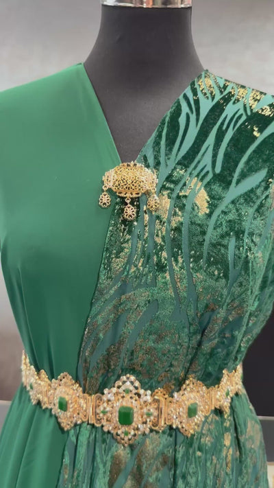 Luxe velvet tlija stof in smaragdgroen met subtiele gouden accenten voor takshita en ca
