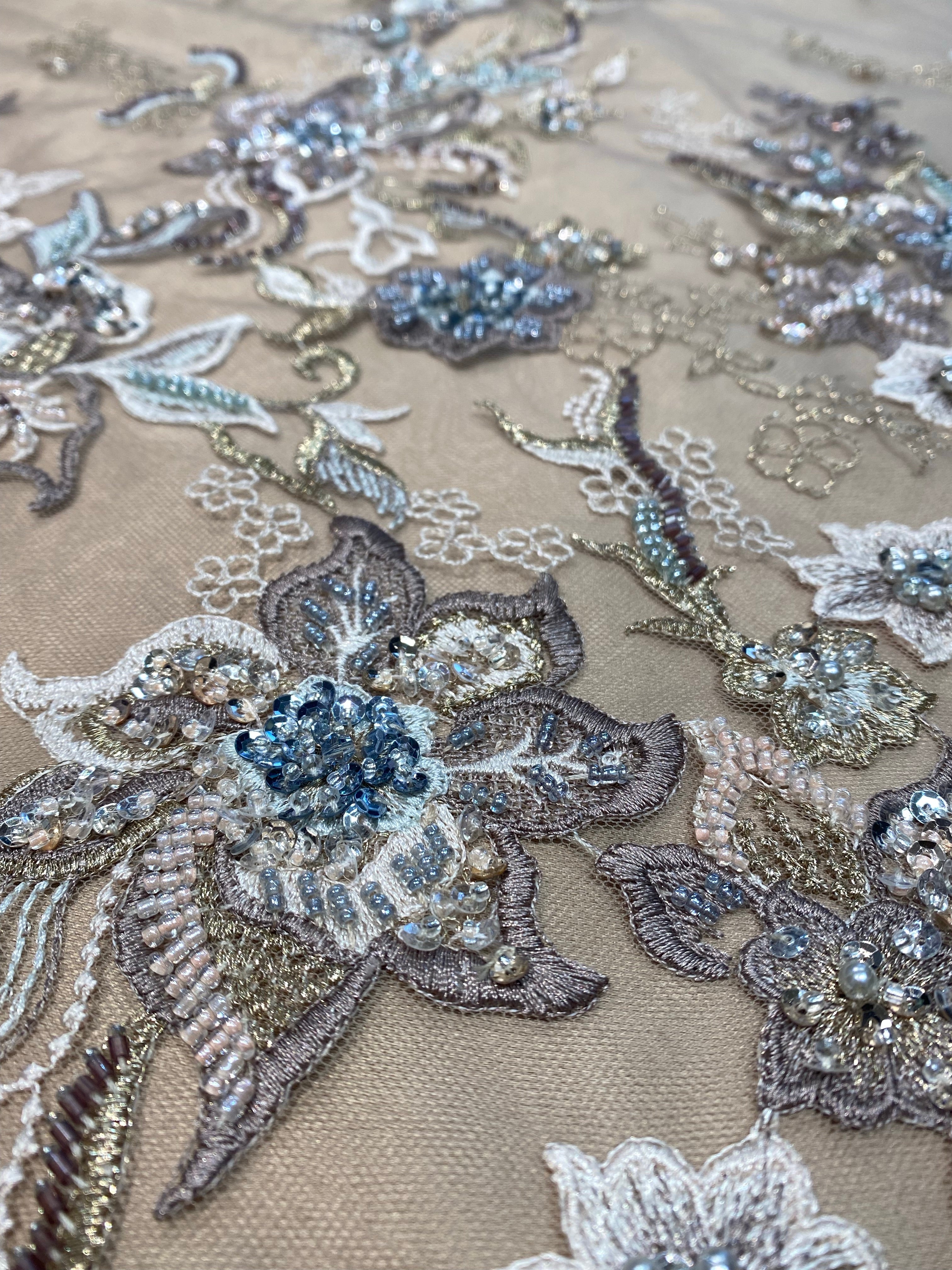 Short pieces of lace 2.45 meters